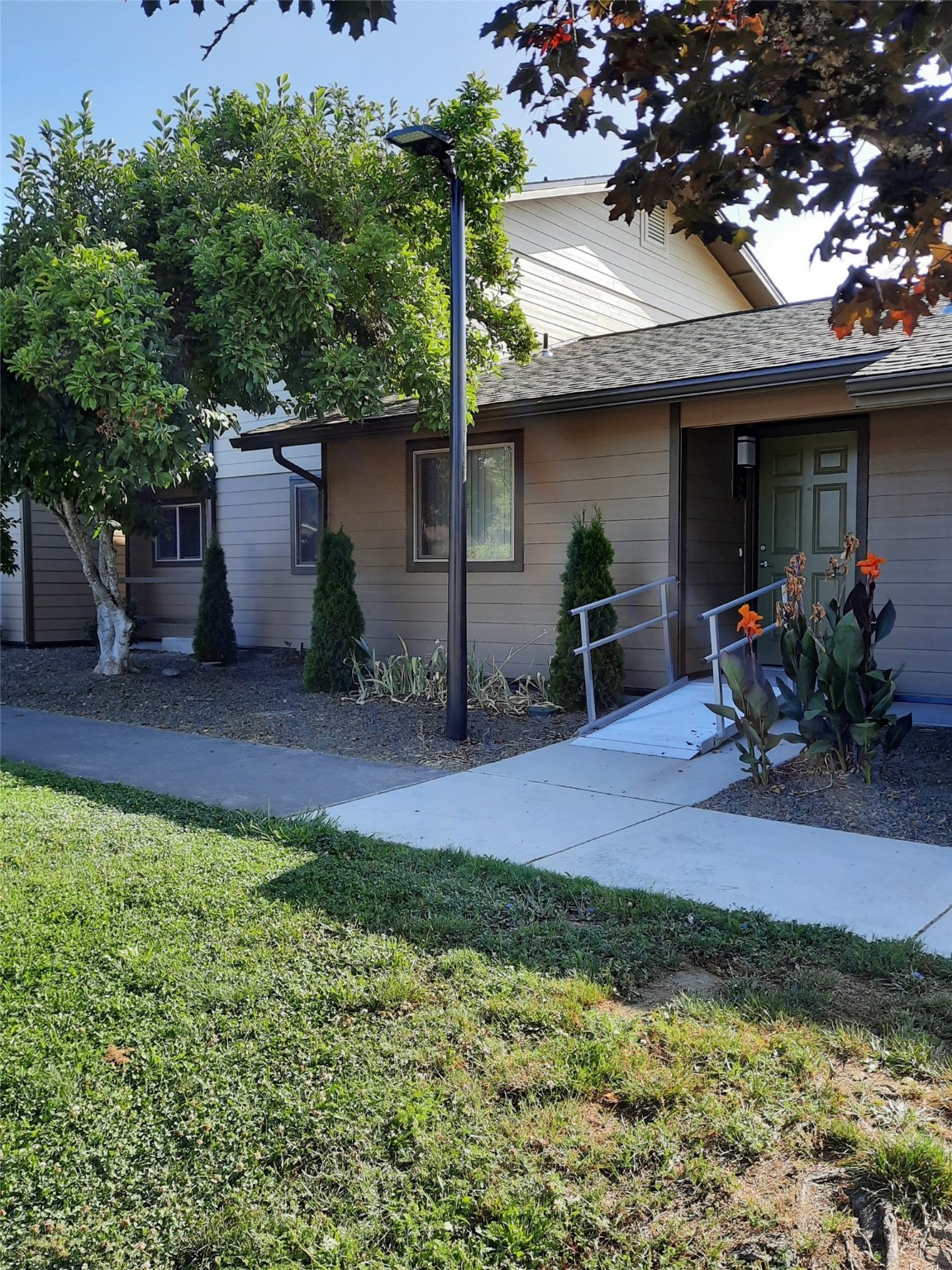 189 Nw Glenhart Ave Property Photo 5