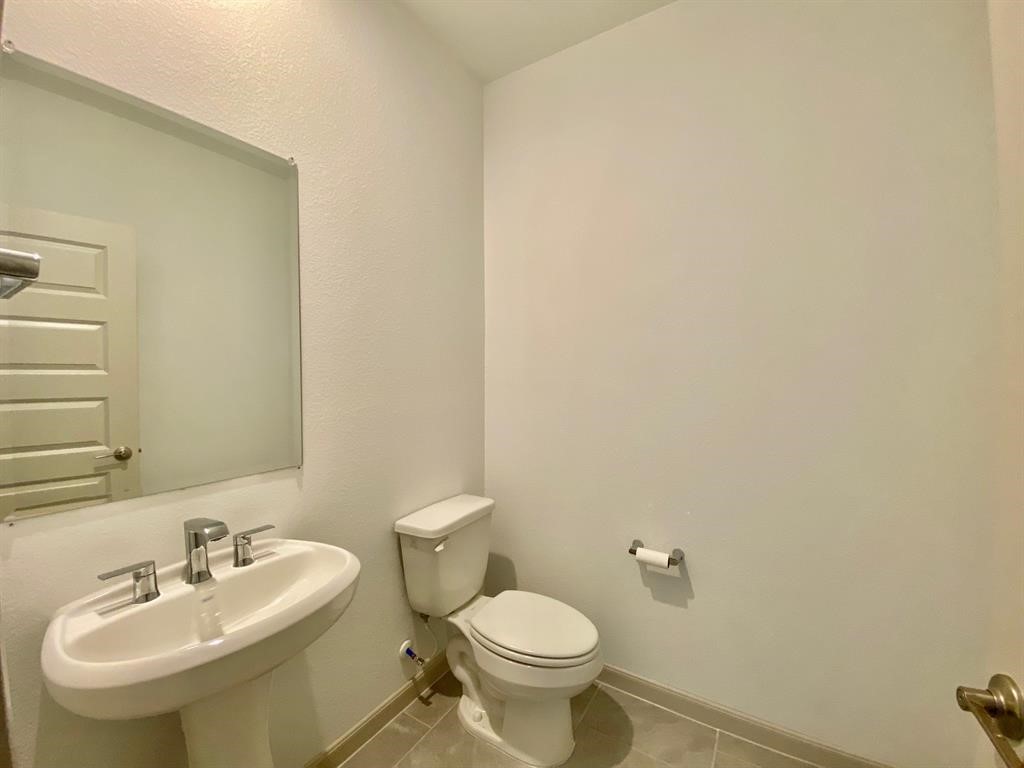1515 Wells Manor Lane Property Photo 8