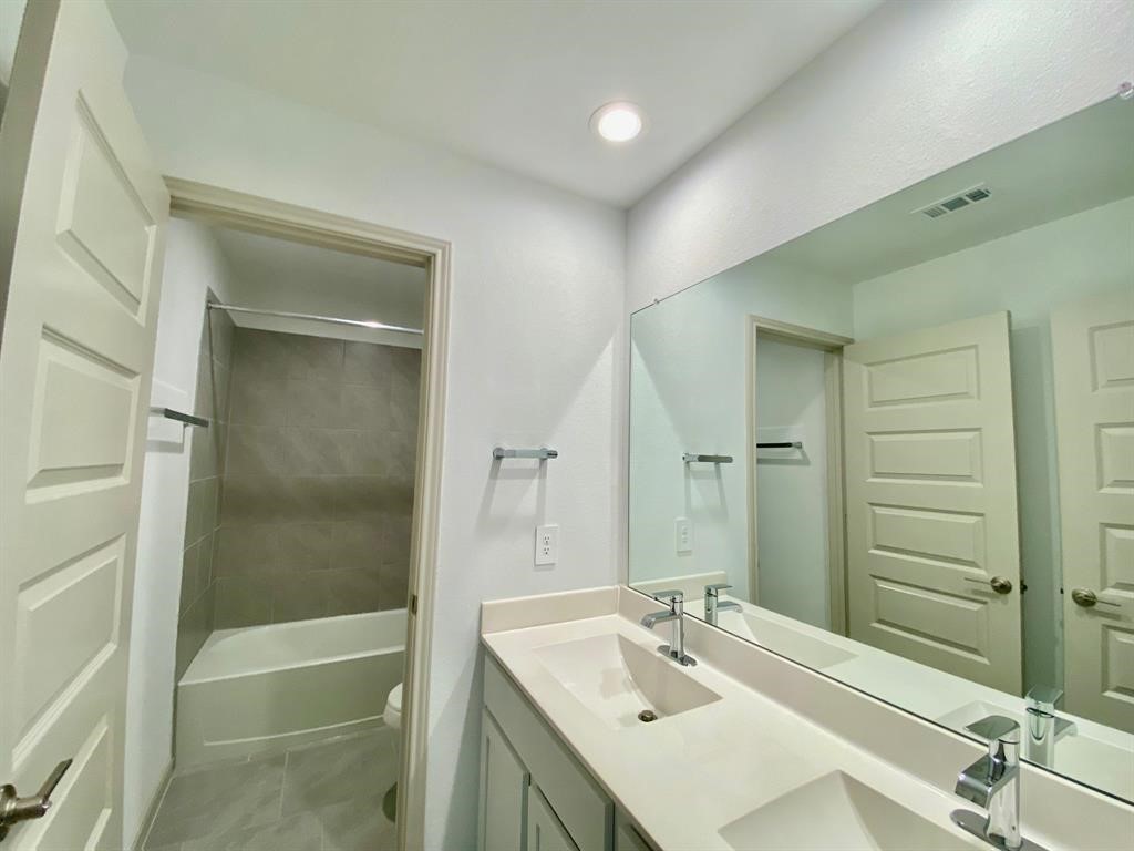 1515 Wells Manor Lane Property Photo 17
