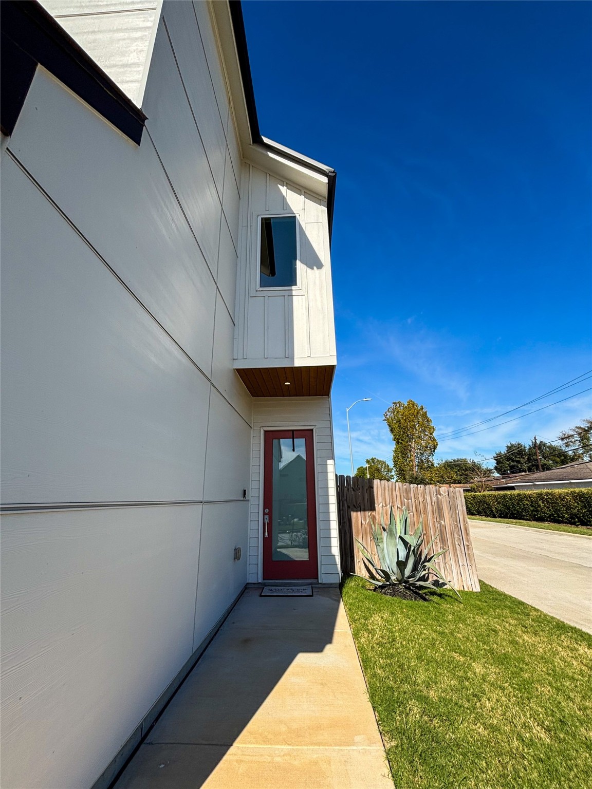 4402 Bora Bora Lane Property Photo 9