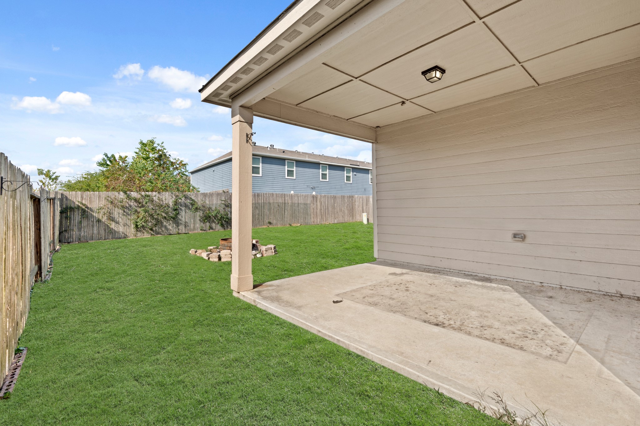 718 Crystal Lakes Drive Property Photo 19