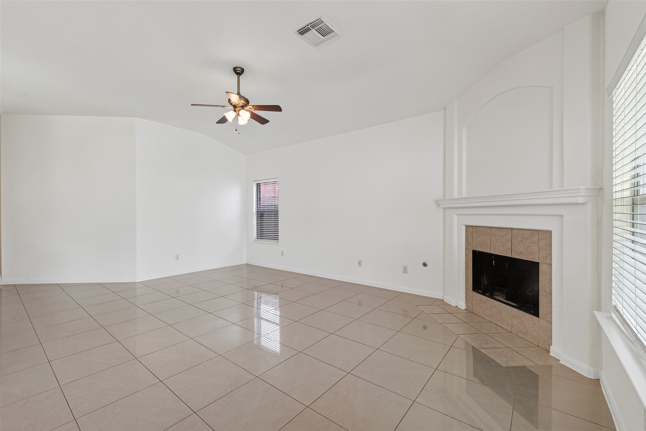 25211 Sierra Woods Lane Property Photo 10
