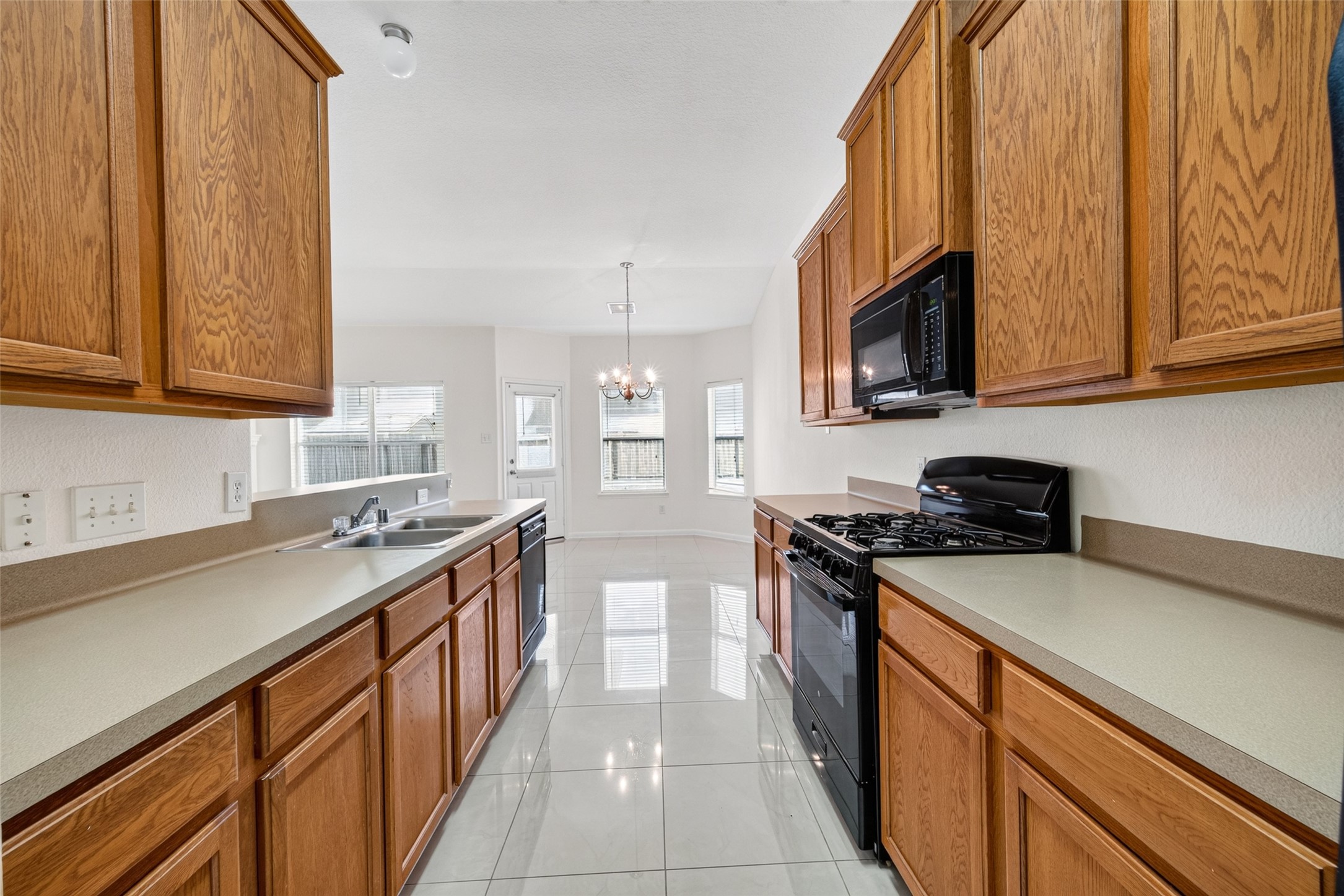 25211 Sierra Woods Lane Property Photo 18