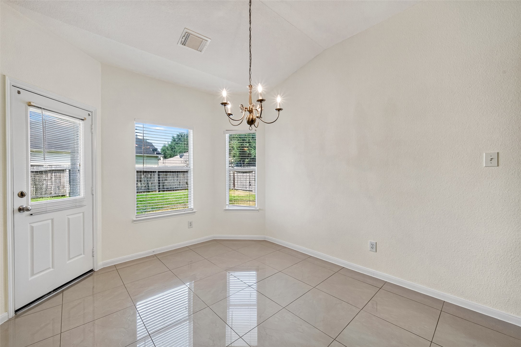 25211 Sierra Woods Lane Property Photo 21