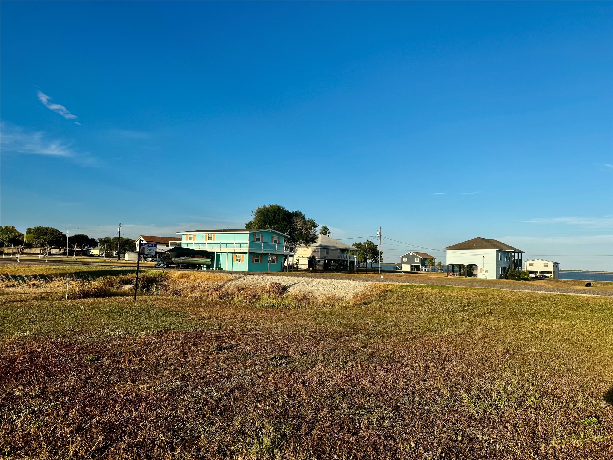 1871 Bayview Drive Property Photo 3
