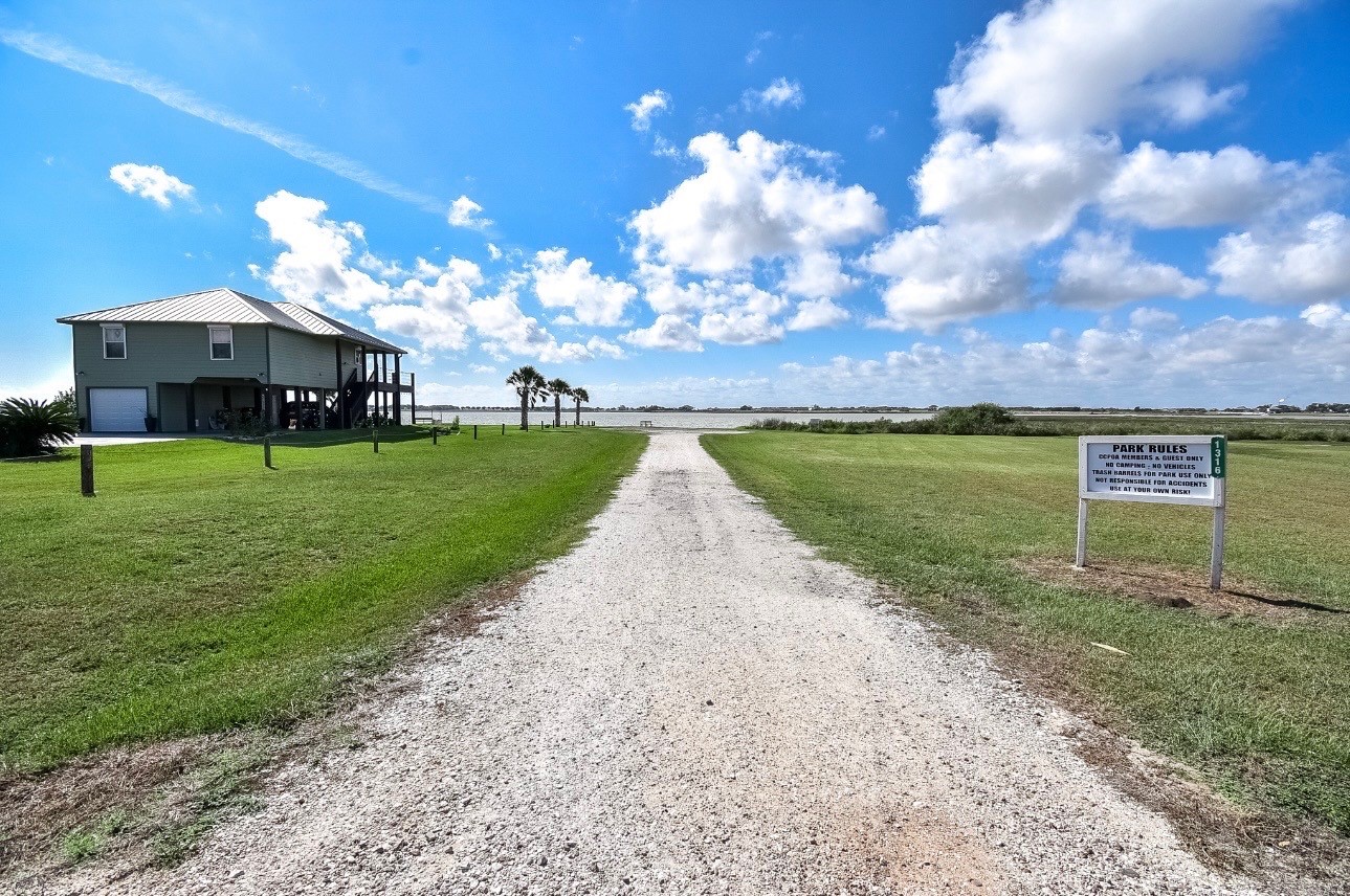 1871 Bayview Drive Property Photo 8