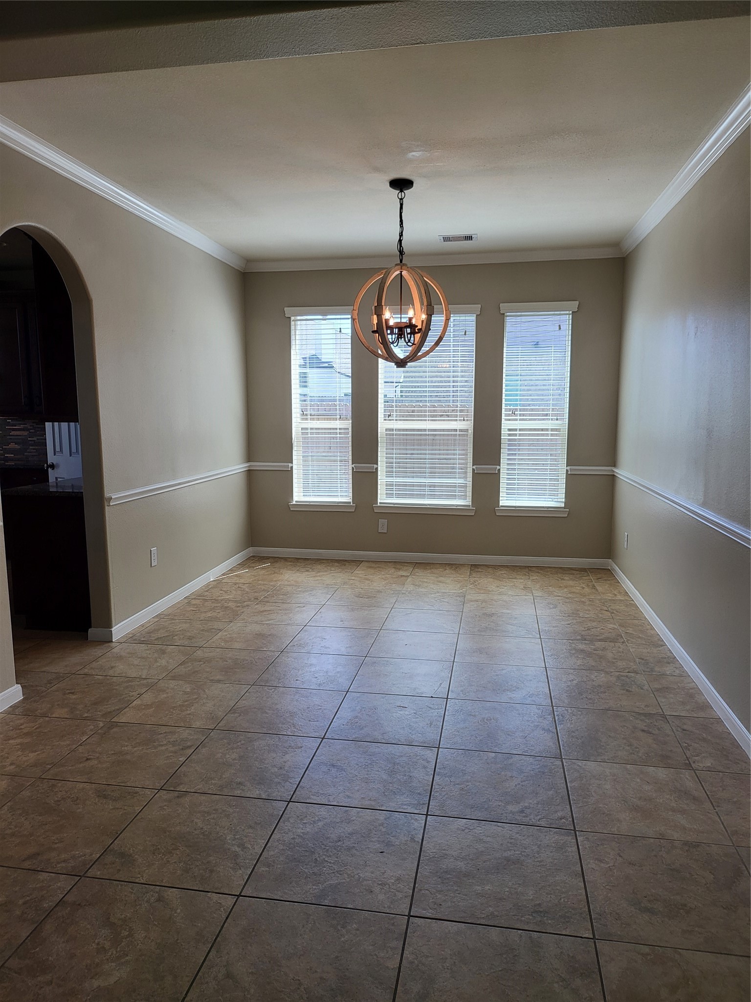 4725 Serrano Drive Property Photo 9