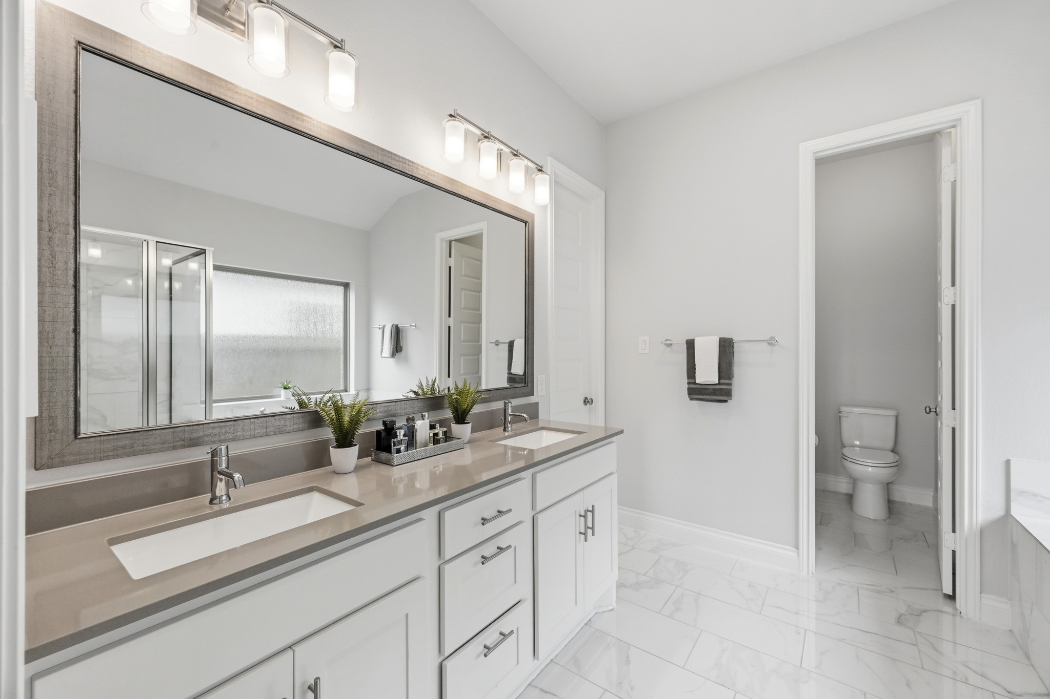 4508 Woodland Bend Court Property Photo 27
