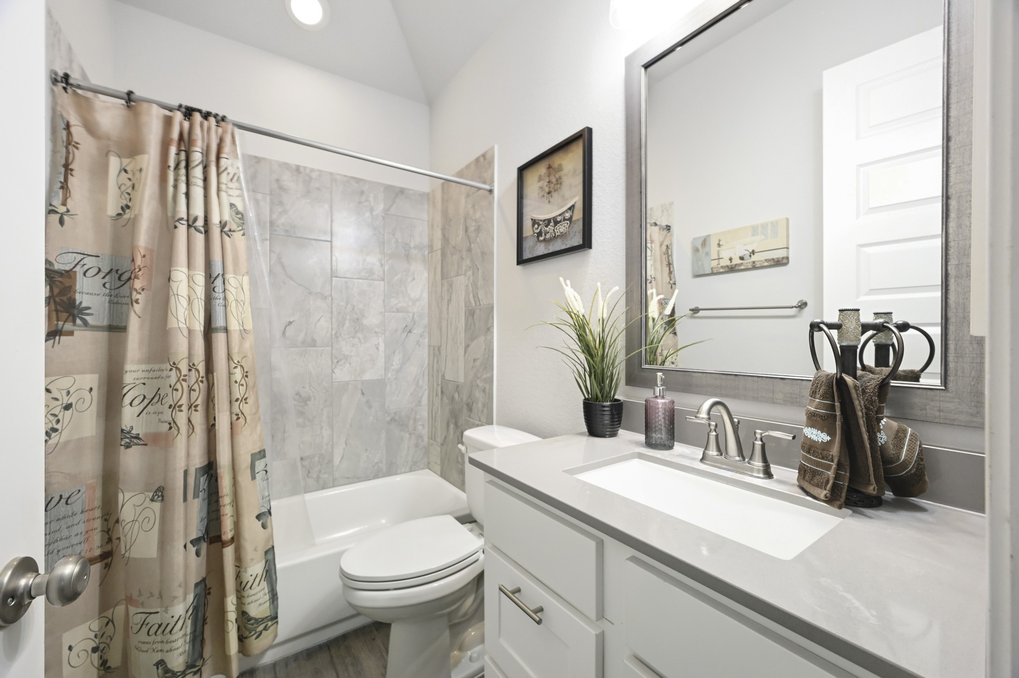 4508 Woodland Bend Court Property Photo 32
