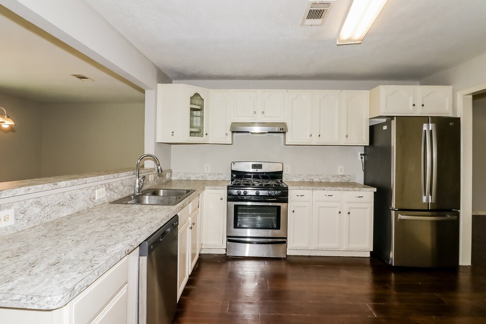 11611 Duane Street Property Photo 8