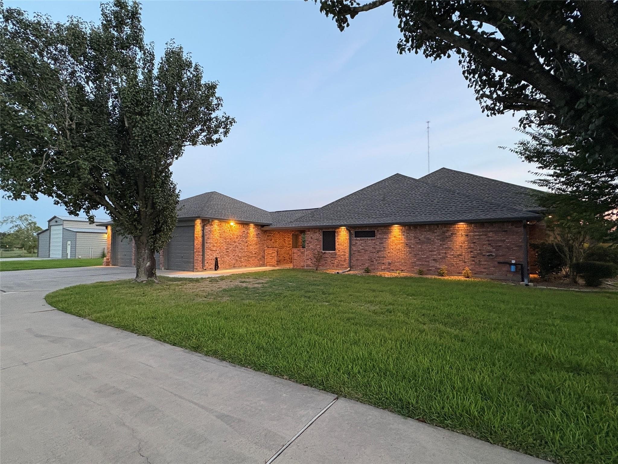 131 Happy Hollow Street Property Photo 3