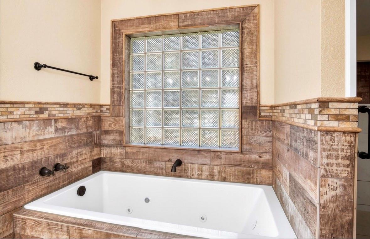 131 Happy Hollow Street Property Photo 33