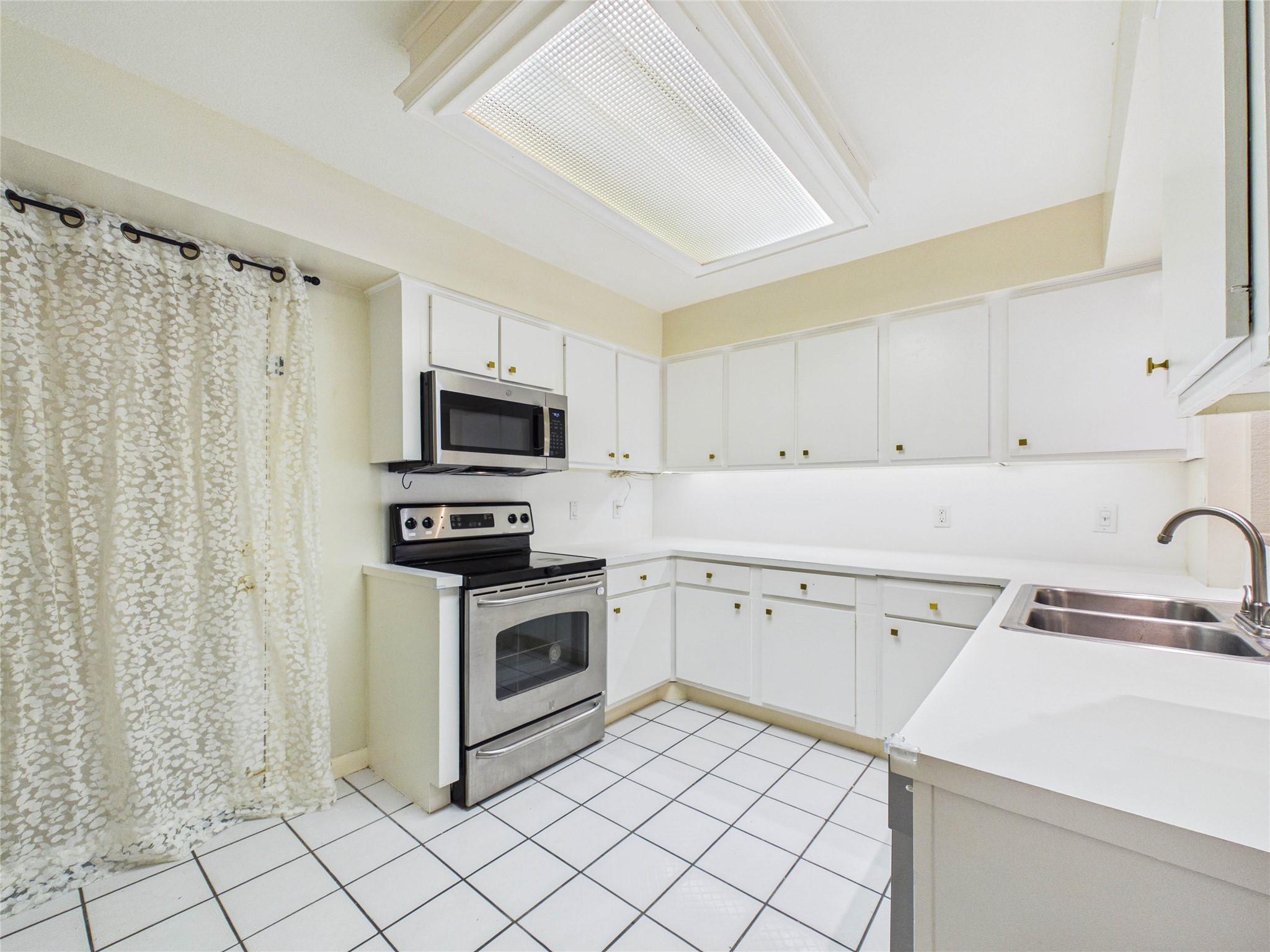 2719 Olympia Drive Property Photo 29