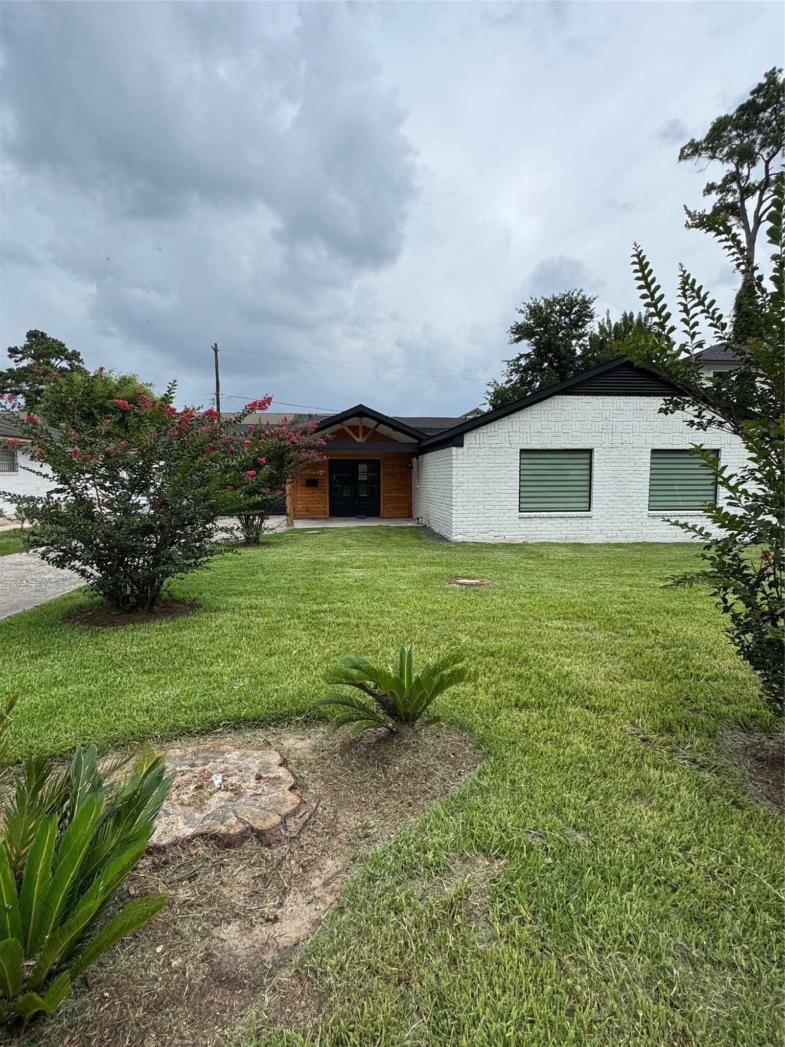 10042 Westview Drive Property Photo 16