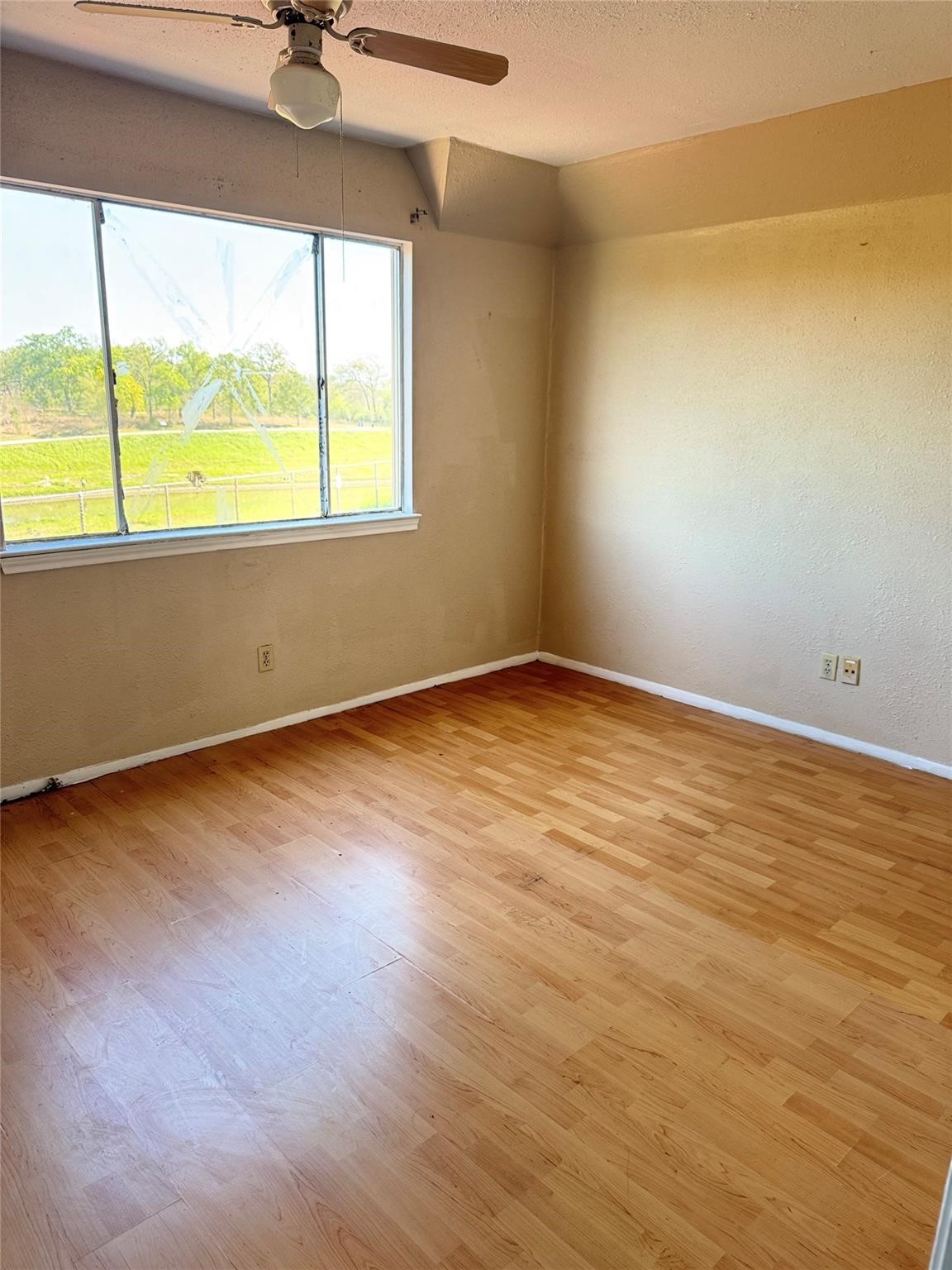 7818 Grove Ridge Drive Property Photo 4