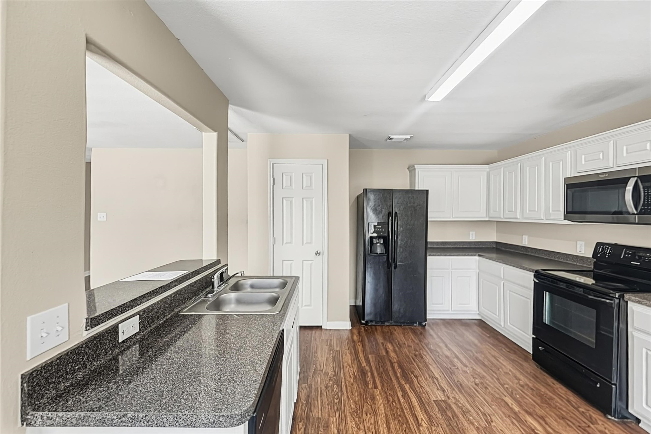 4314 Pecos River Drive Property Photo 3
