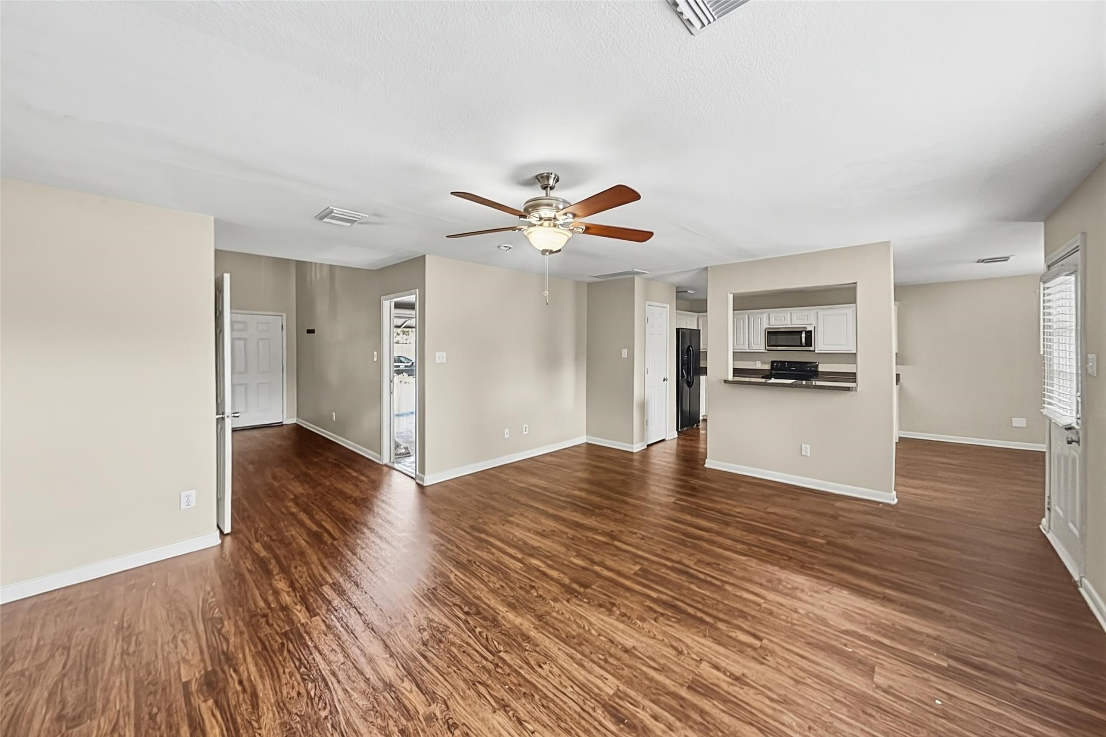 4314 Pecos River Drive Property Photo 5