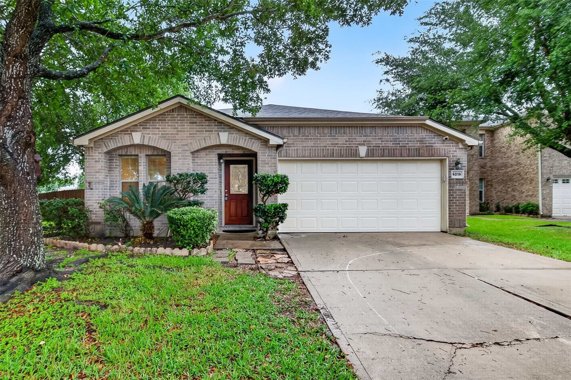 9219 Pinderfield Ct Property Photo 2