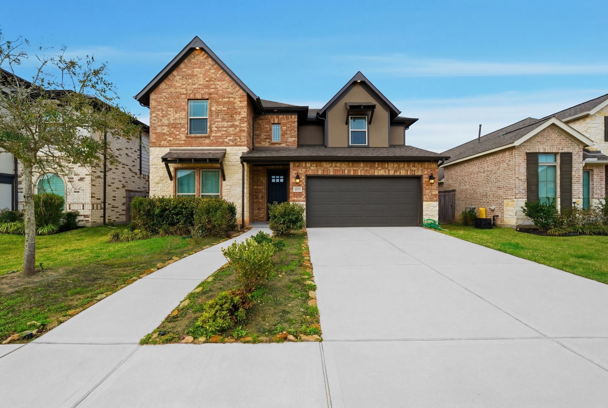 8815 Morning Glow Drive Property Photo 1