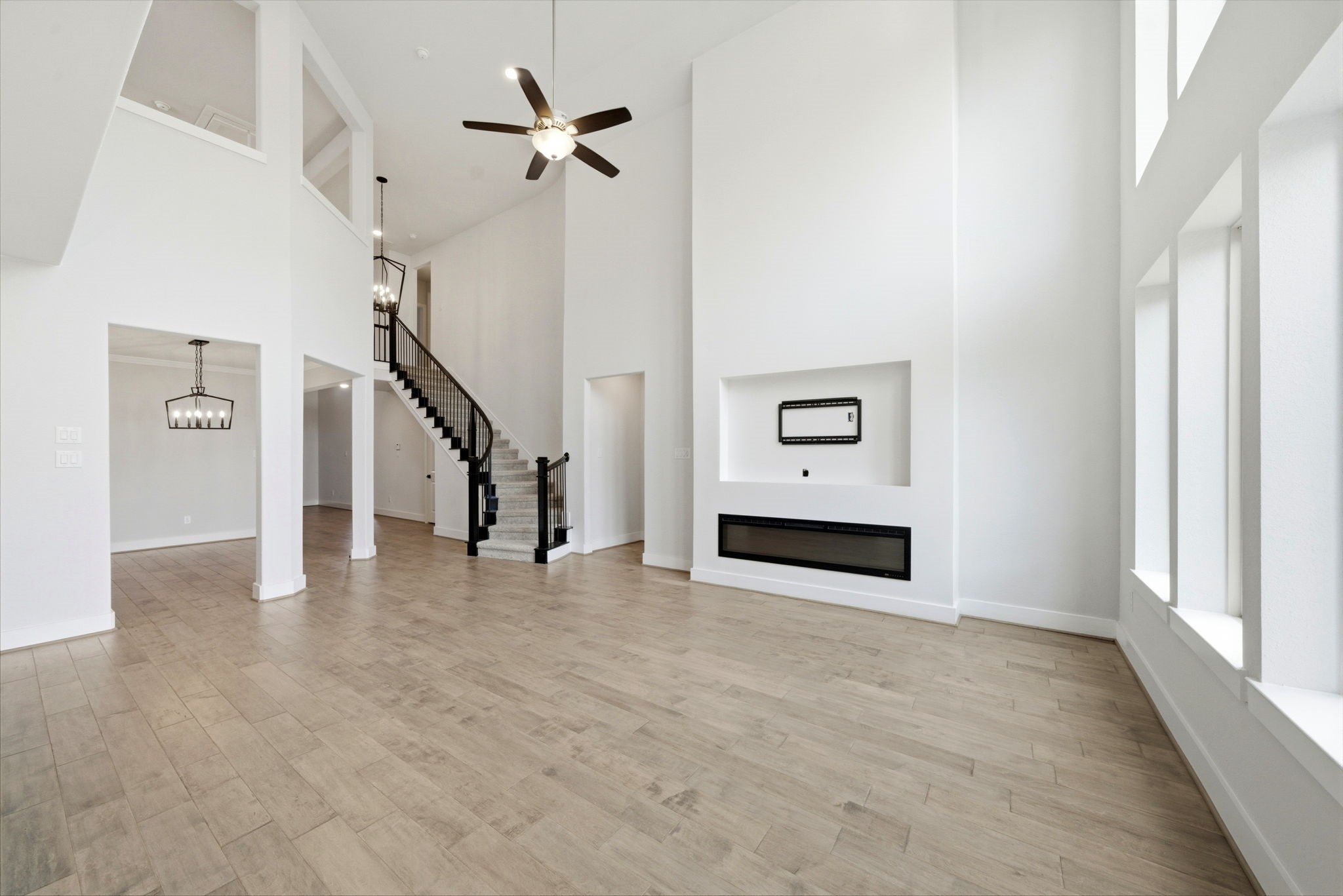 8815 Morning Glow Drive Property Photo 10
