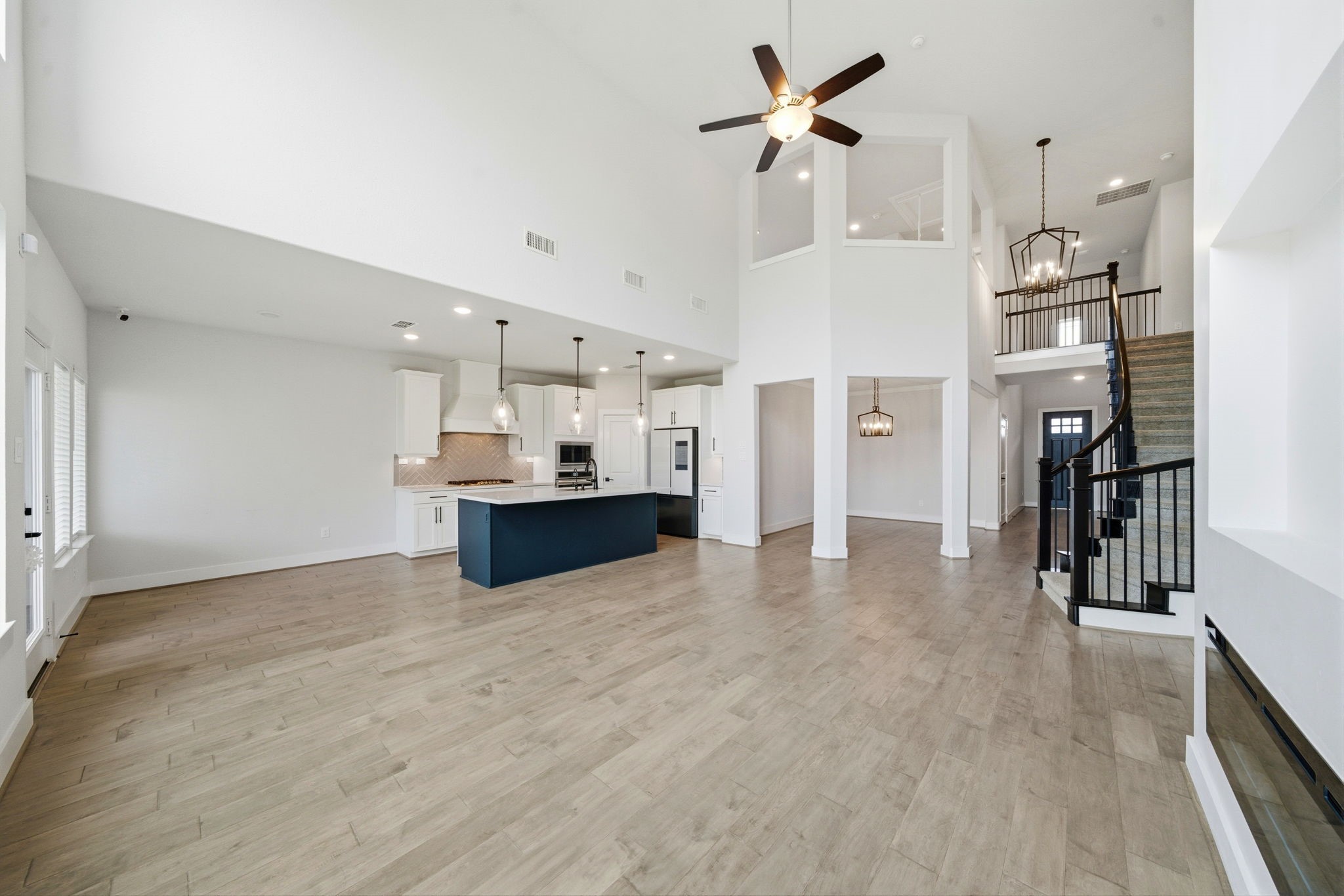 8815 Morning Glow Drive Property Photo 11