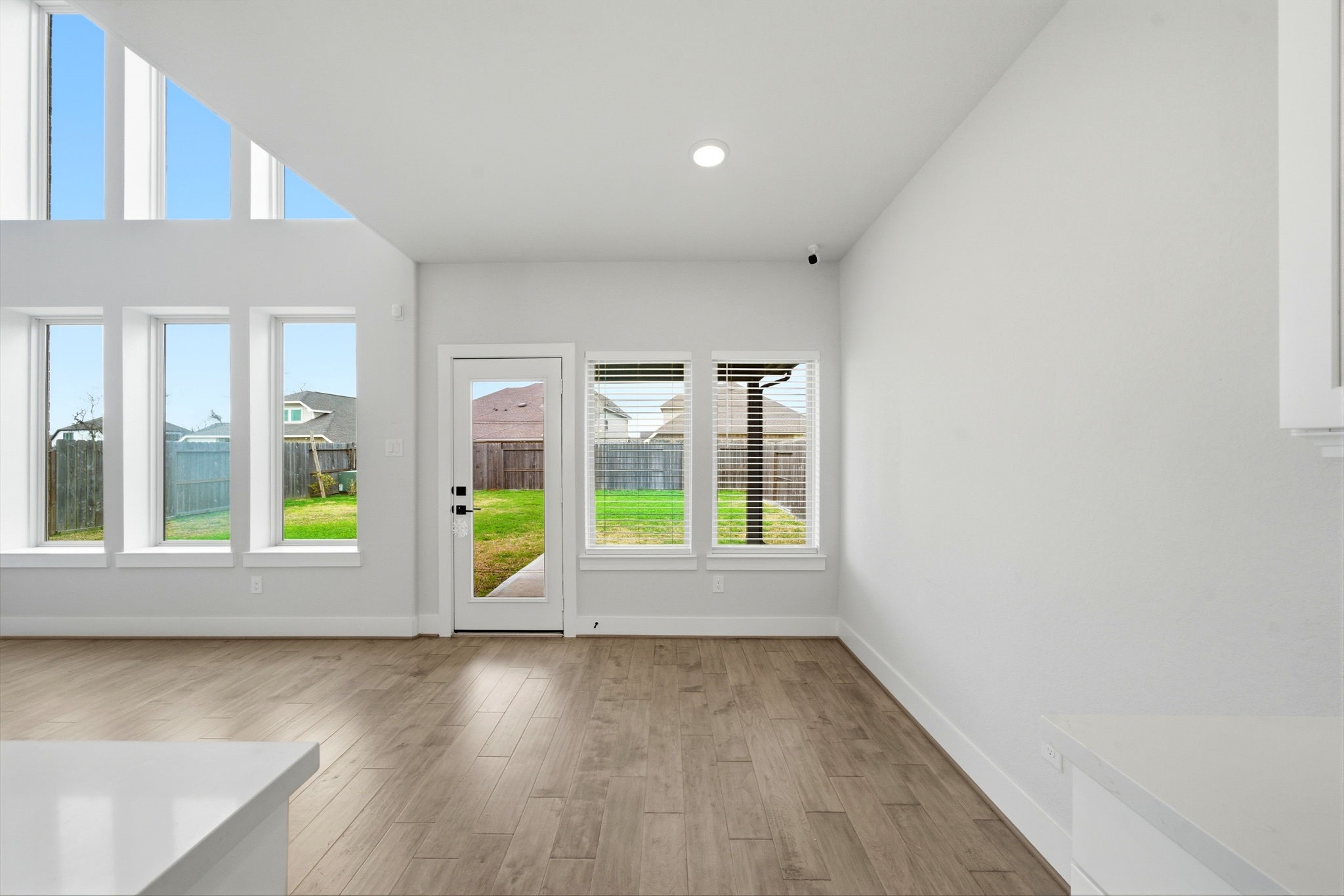8815 Morning Glow Drive Property Photo 12