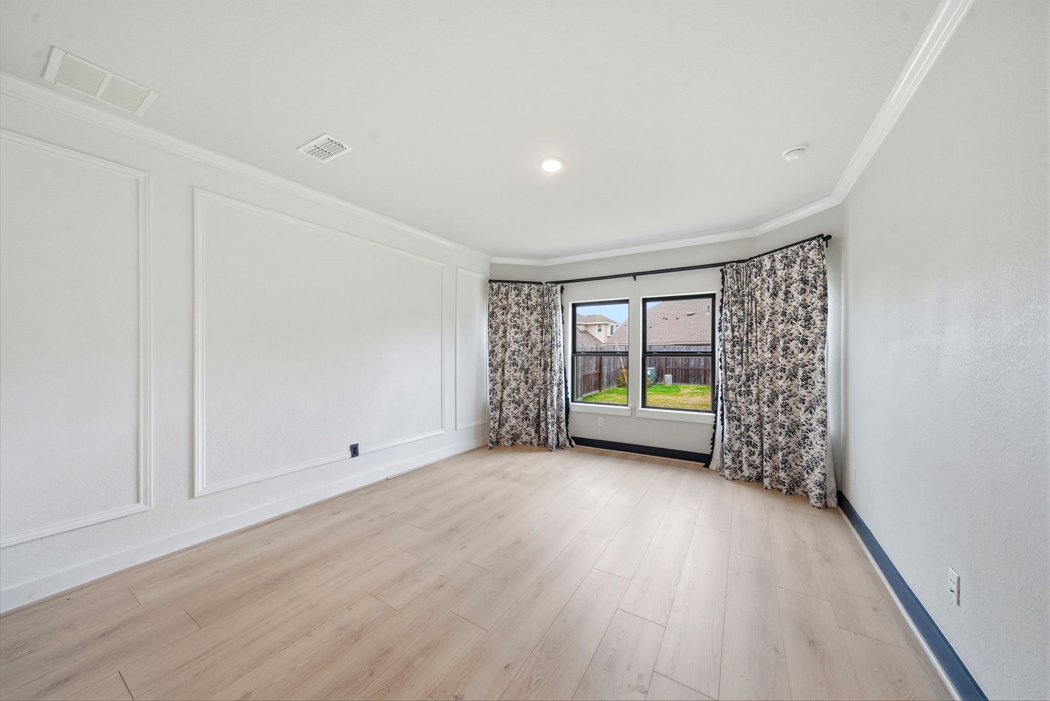 8815 Morning Glow Drive Property Photo 18