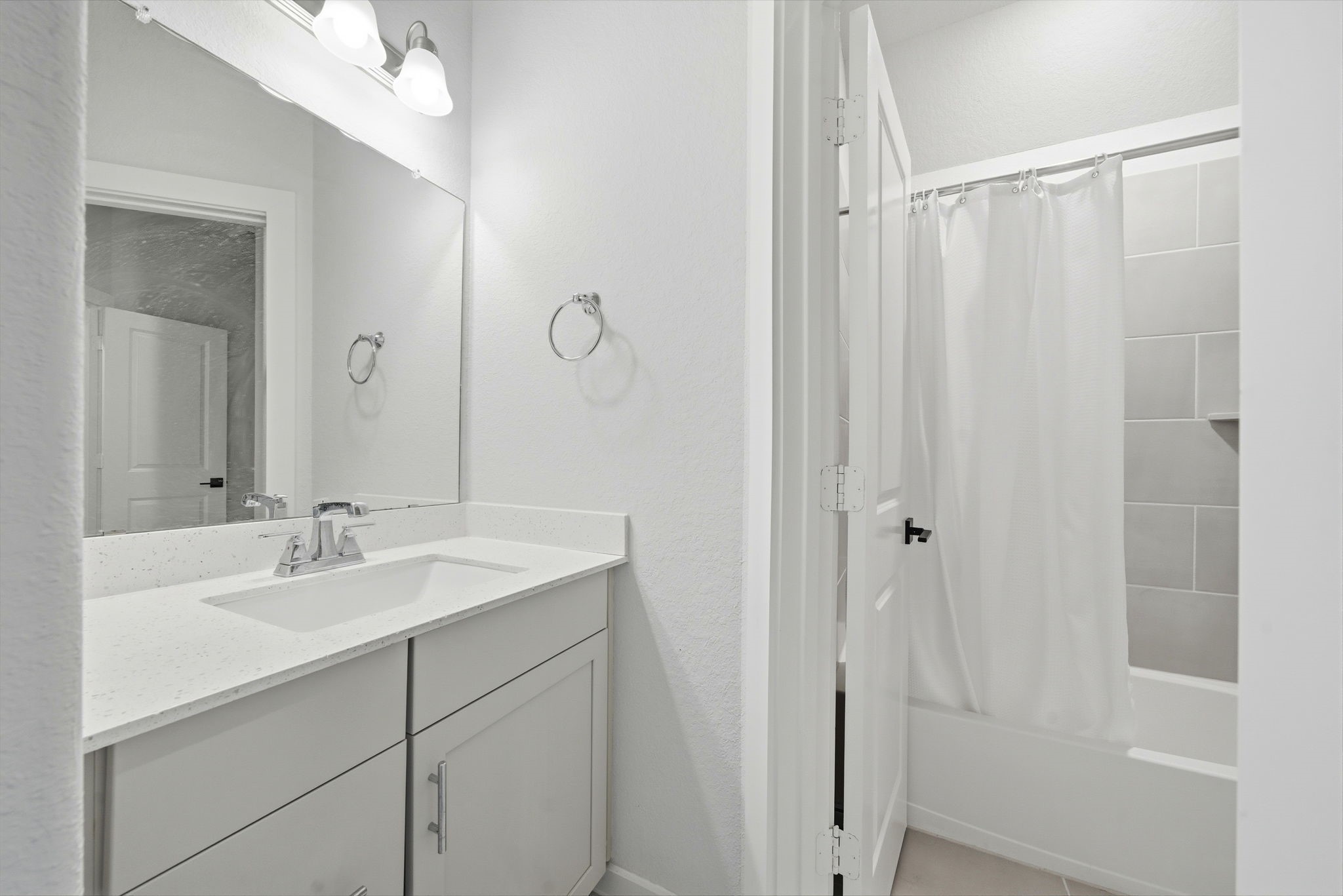 8815 Morning Glow Drive Property Photo 32