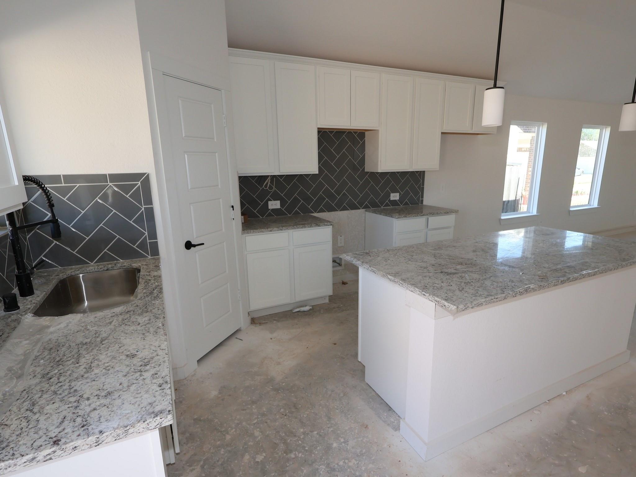 527 Flower Reed Court, Magnolia Tx 77354 Property Photo 3