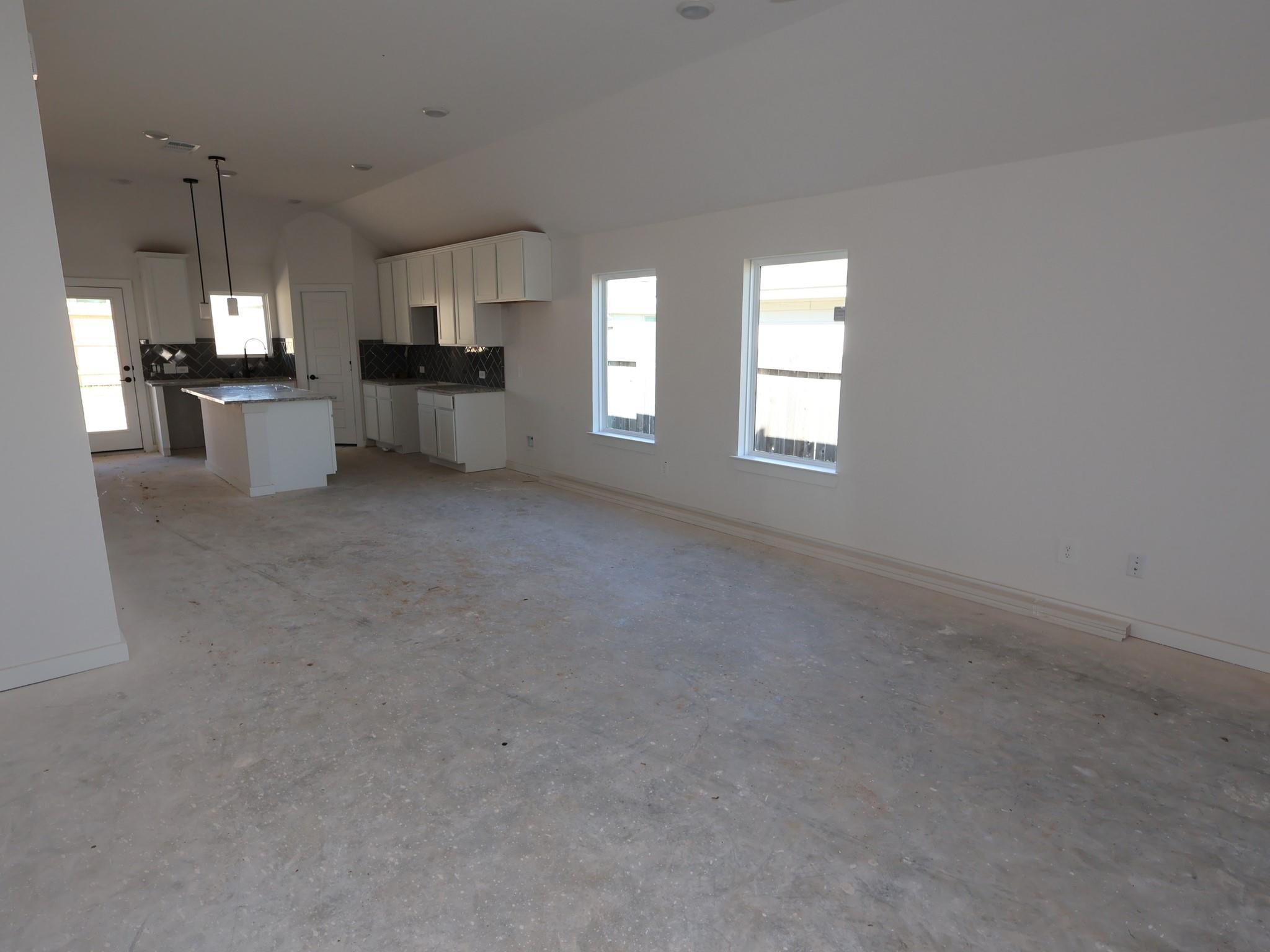 527 Flower Reed Court, Magnolia Tx 77354 Property Photo 4