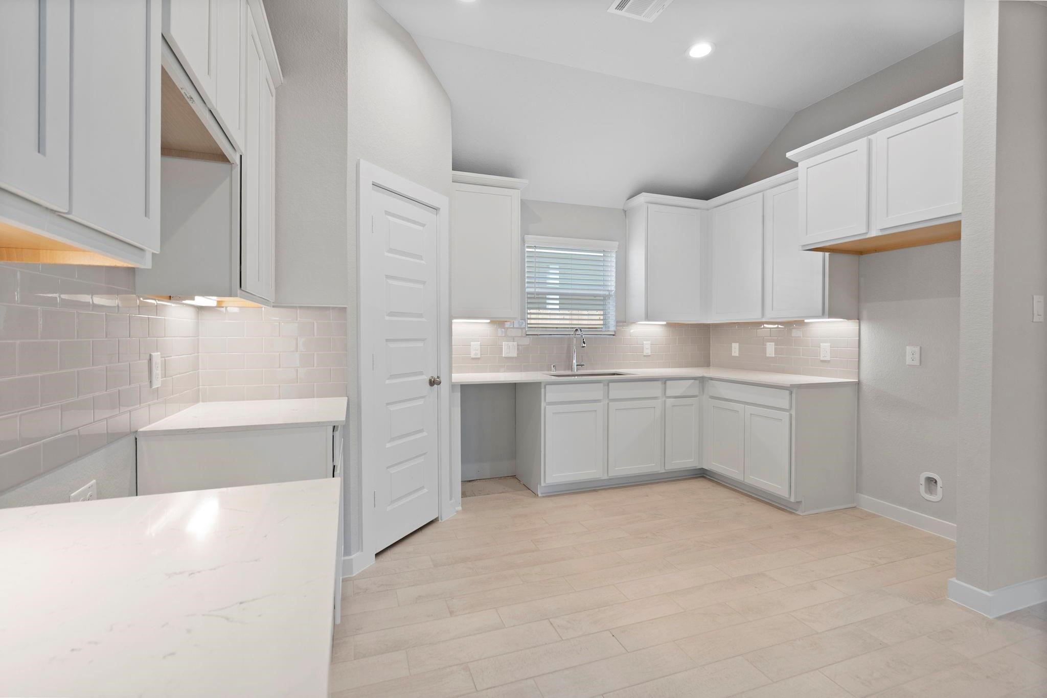 6319 Old Cypress Landing Lane Property Photo 2