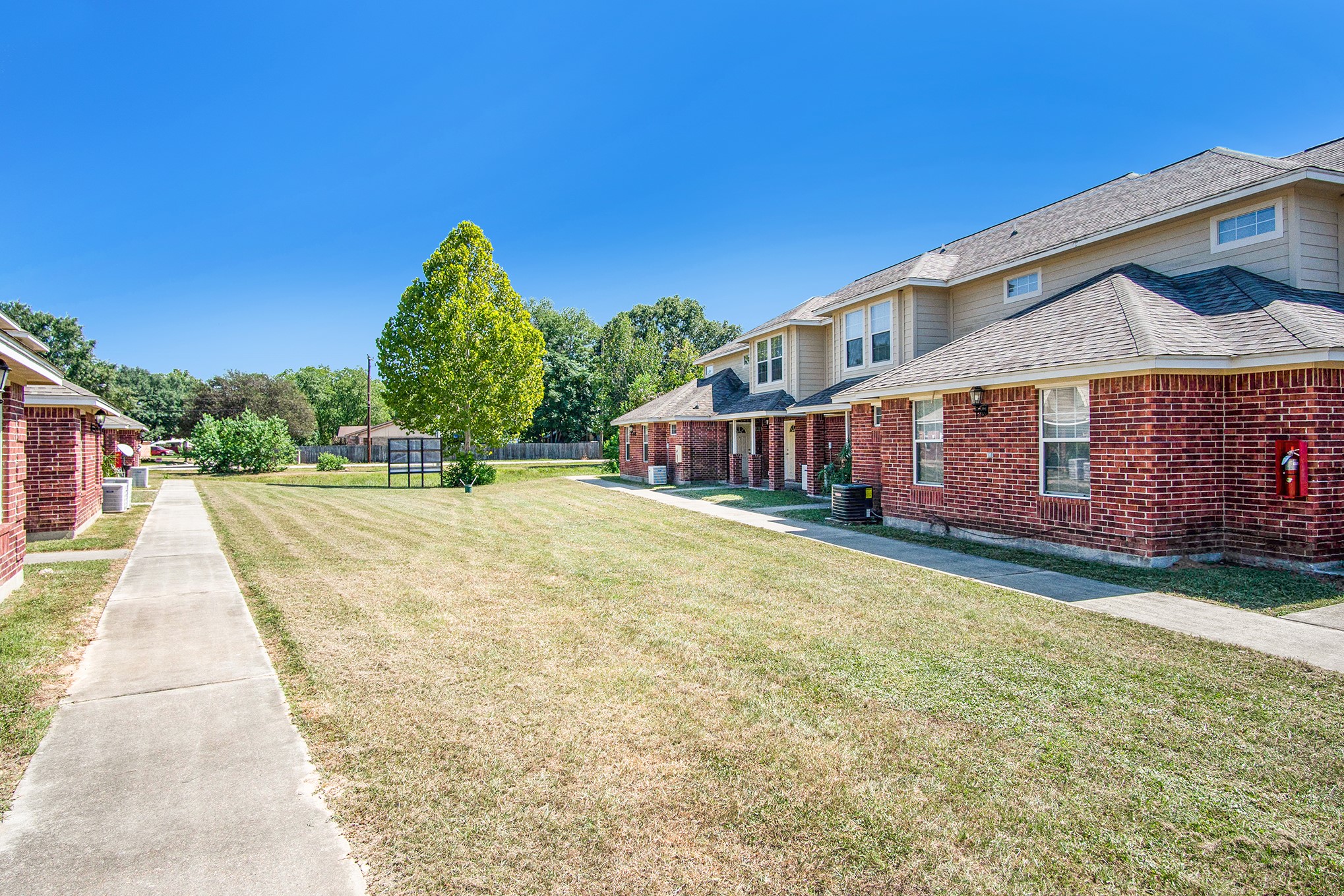 1213 Lovett 1255 Property Photo 4