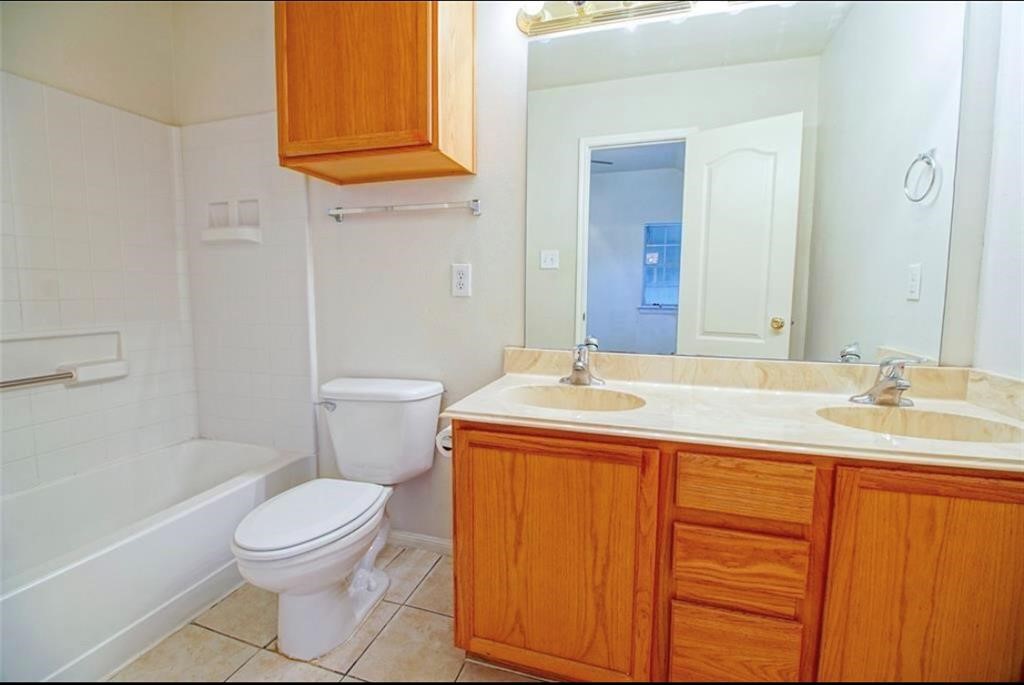 1213 Lovett 1255 Property Photo 7