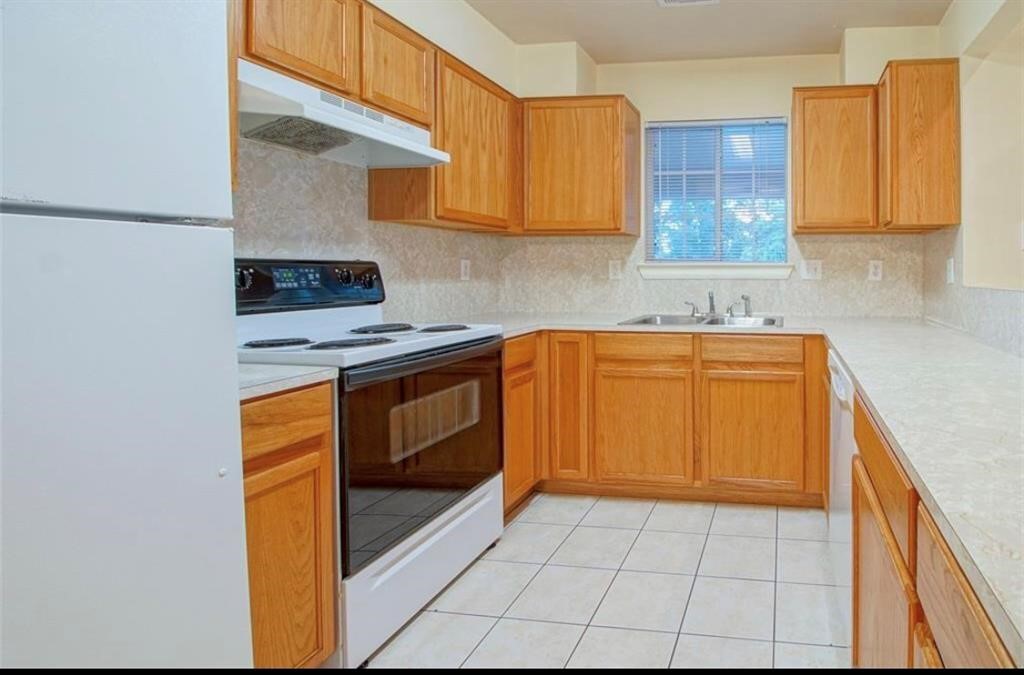1213 Lovett 1255 Property Photo 12