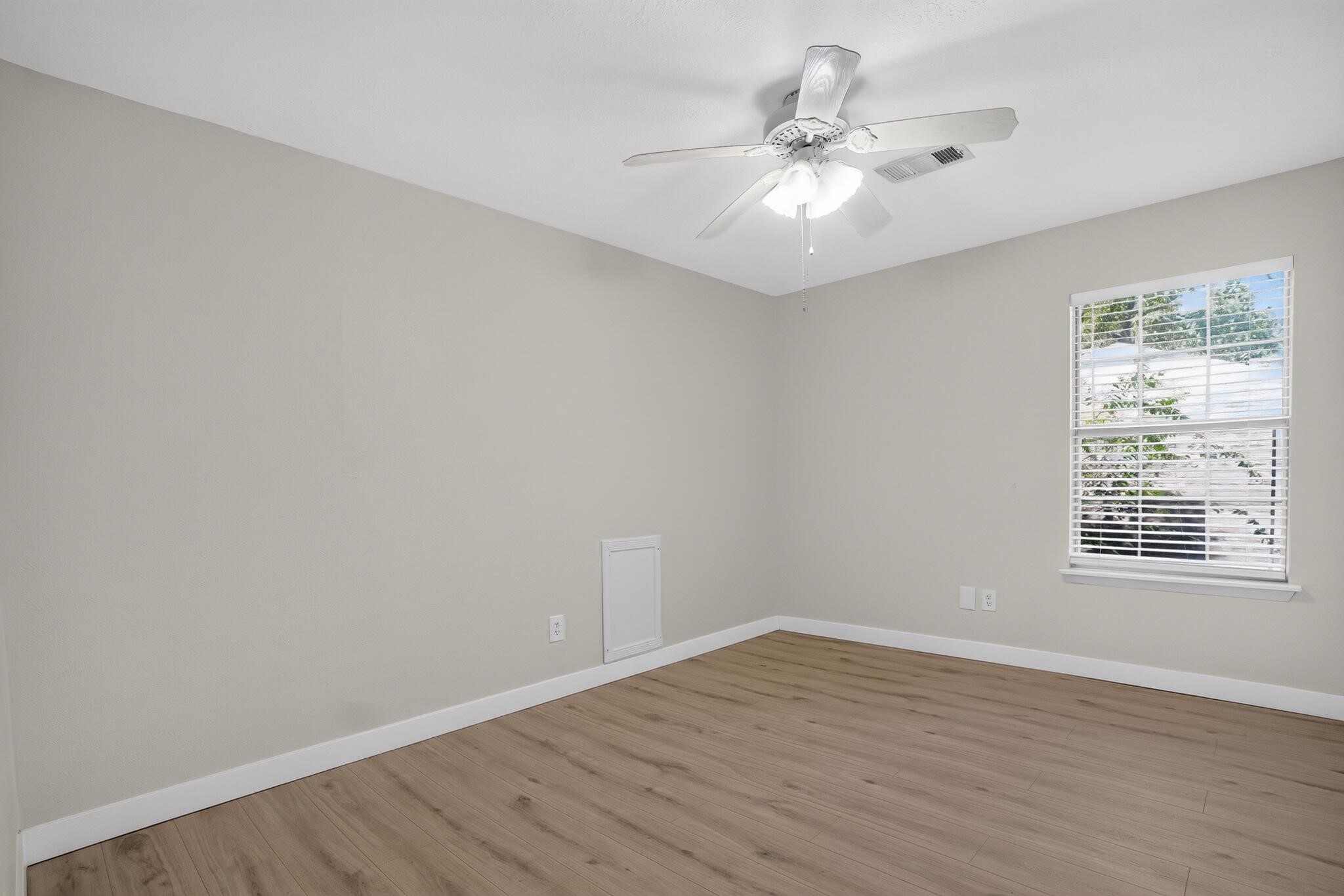 22 E Sterling Pond Circle Property Photo 17