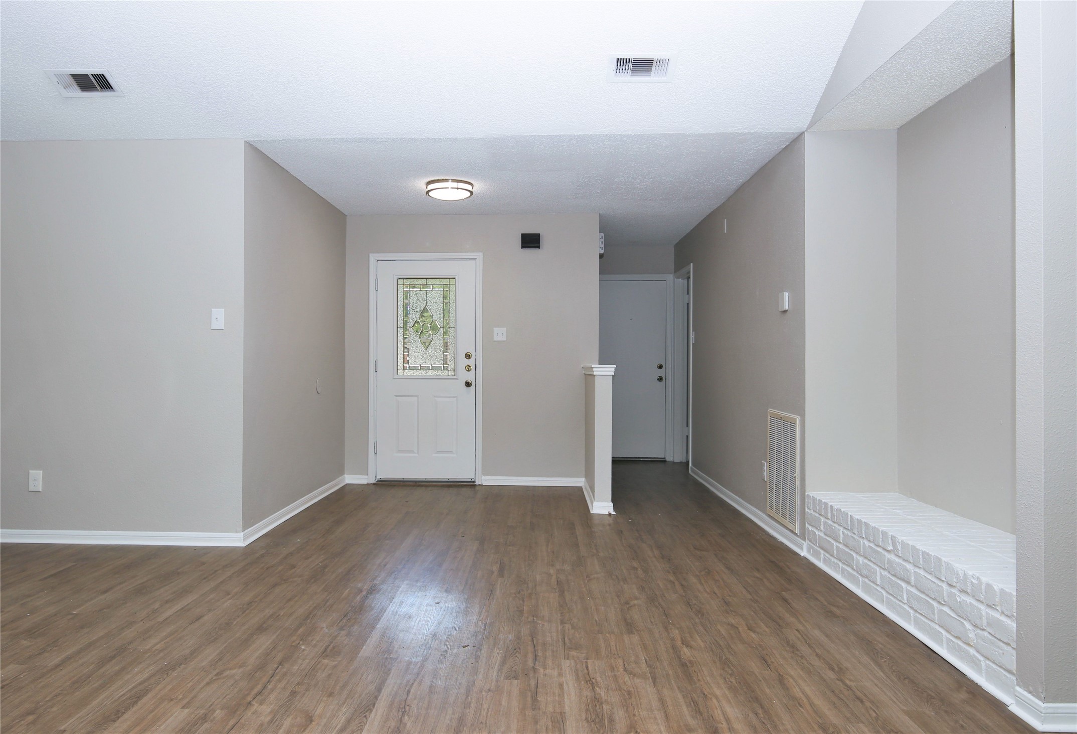 7814 Barnhill Property Photo 5