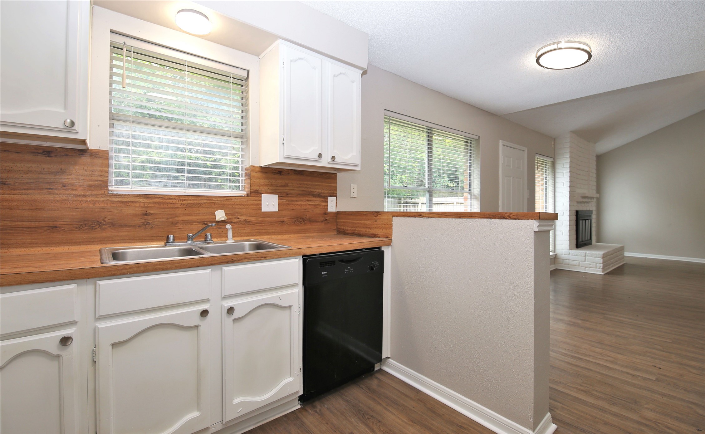 7814 Barnhill Property Photo 9