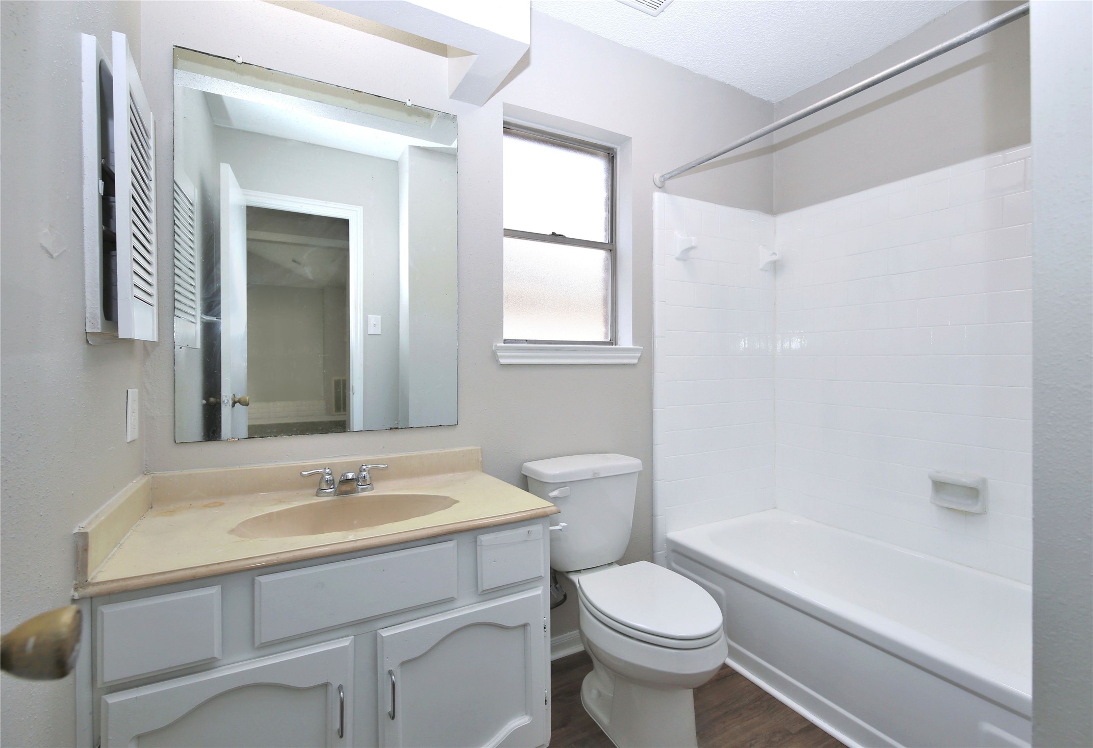 7814 Barnhill Property Photo 17