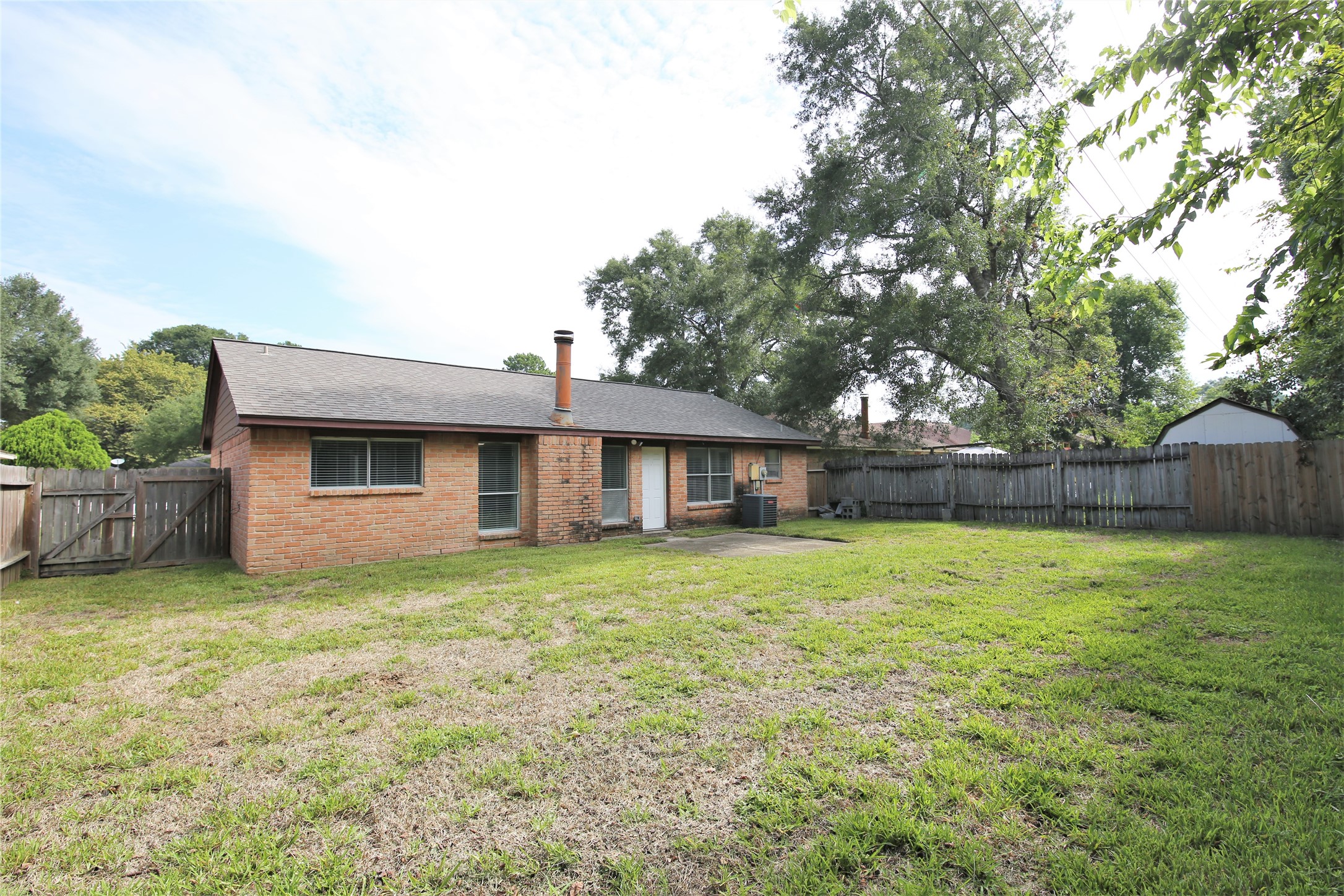 7814 Barnhill Property Photo 23