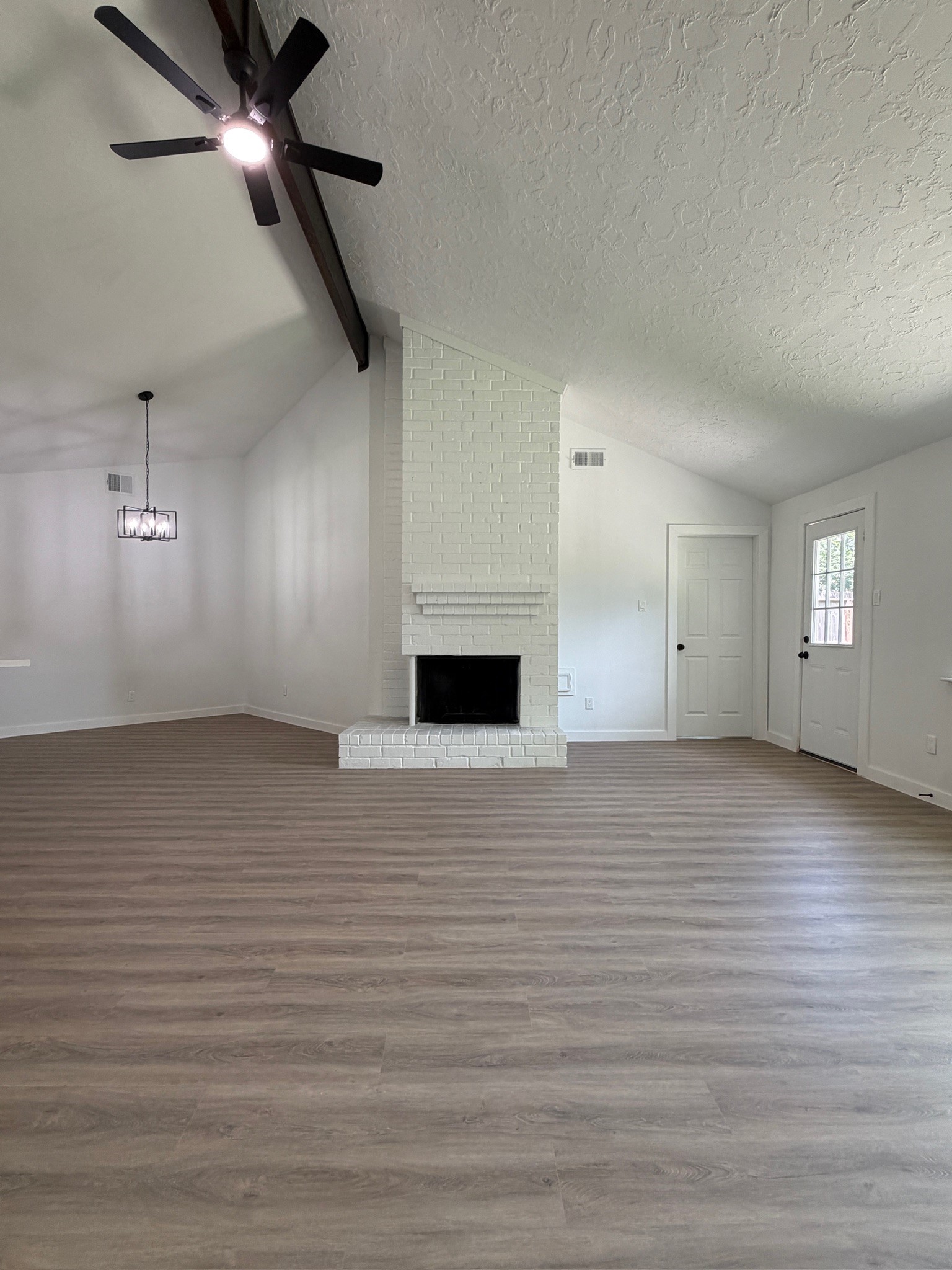 606 Old Colony Drive Property Photo 7