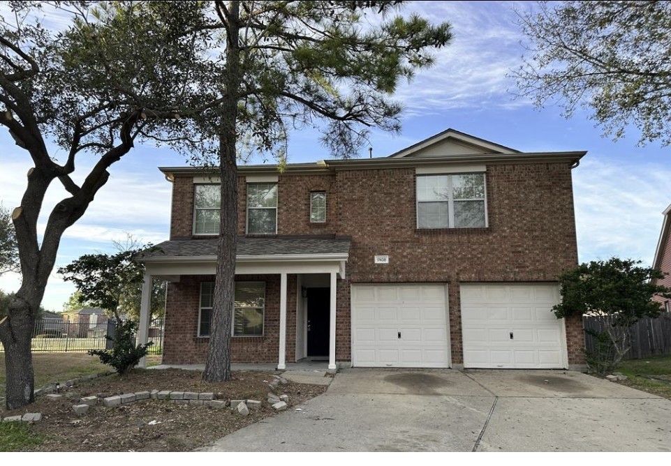 17438 Ivy Stream Drive Property Photo 1