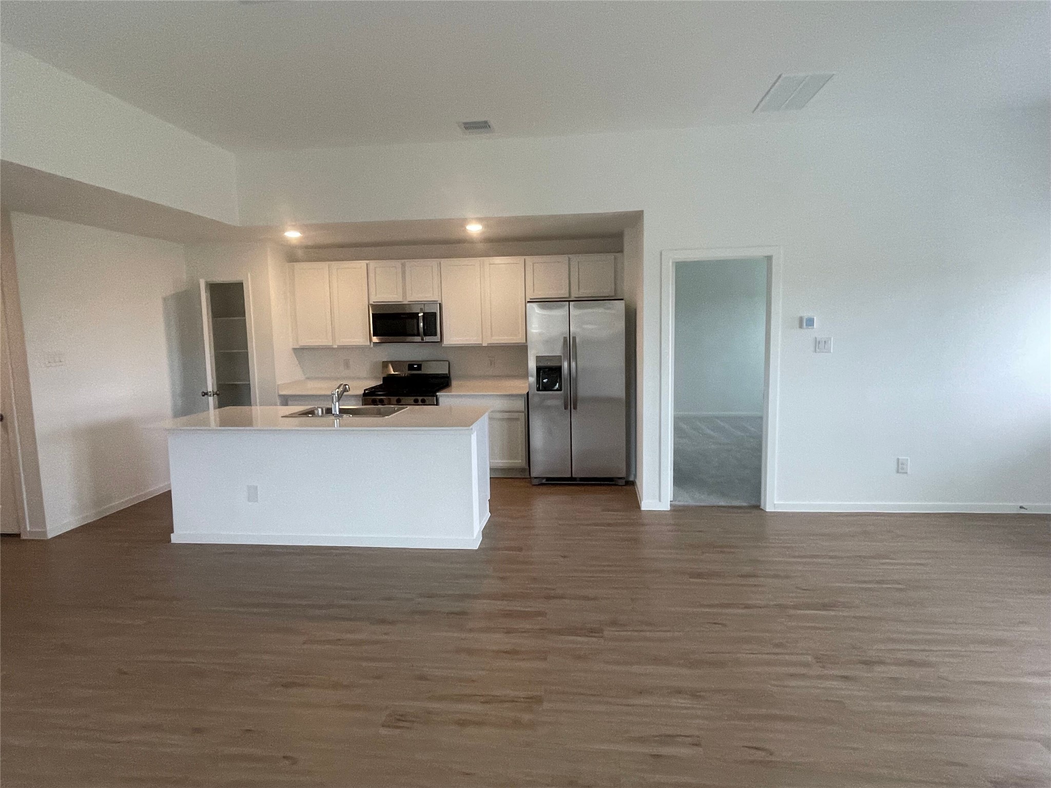 827 Rosewood Trail Property Photo 4