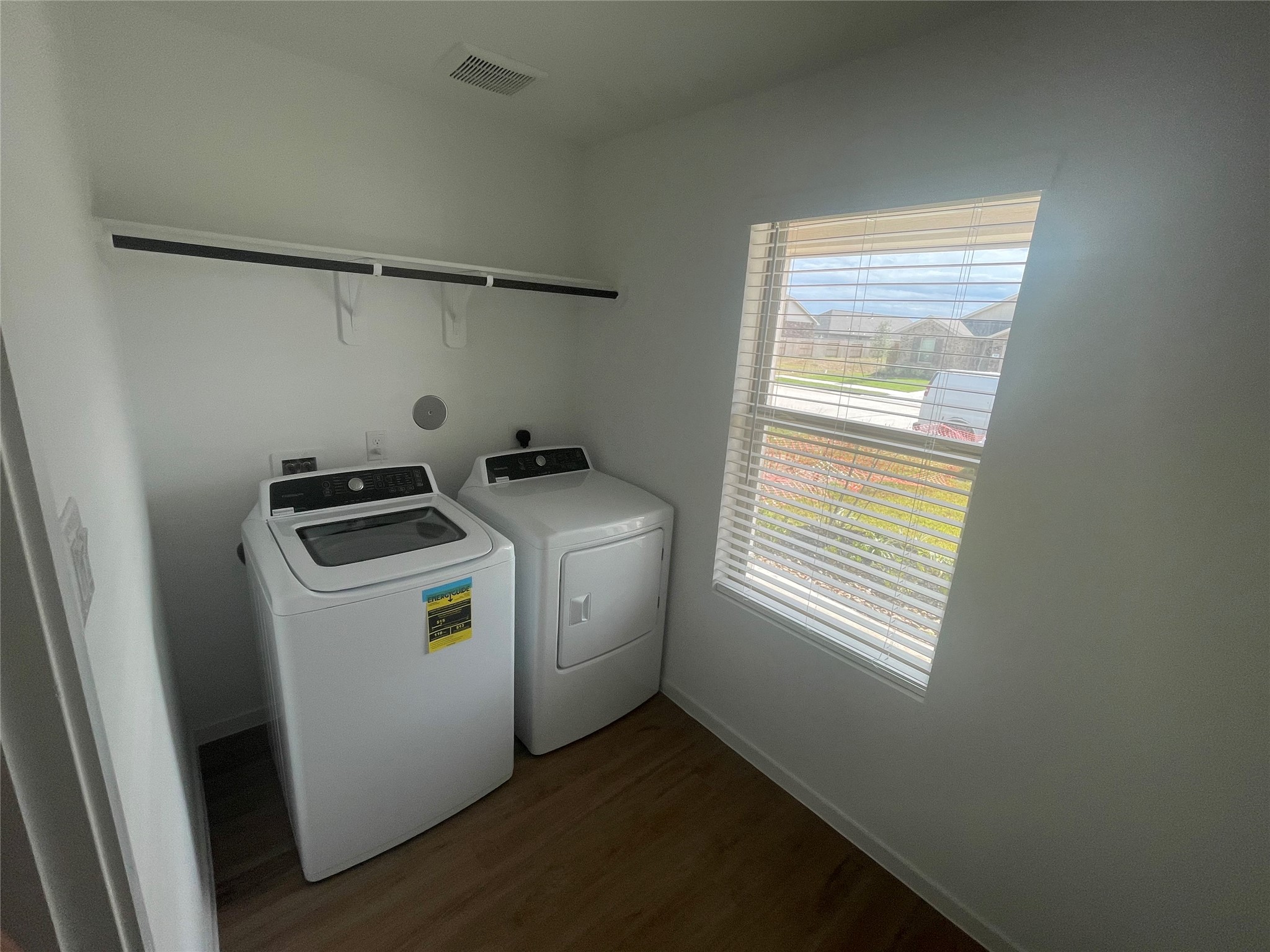 827 Rosewood Trail Property Photo 6