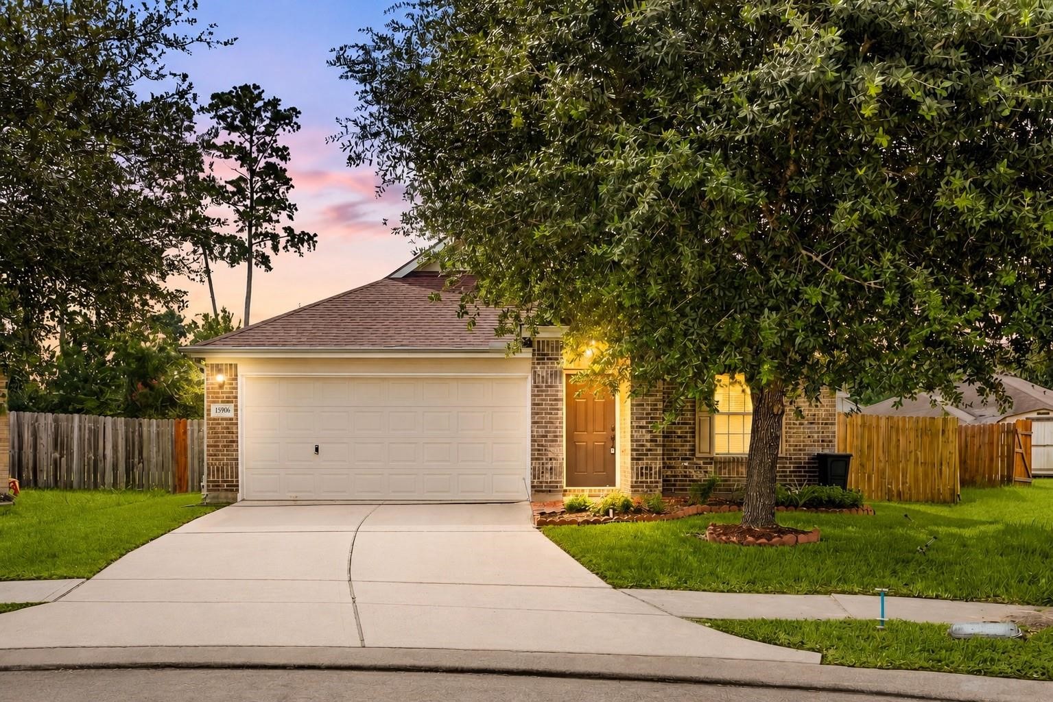 15906 Arapaho Bend Ln Property Photo 1