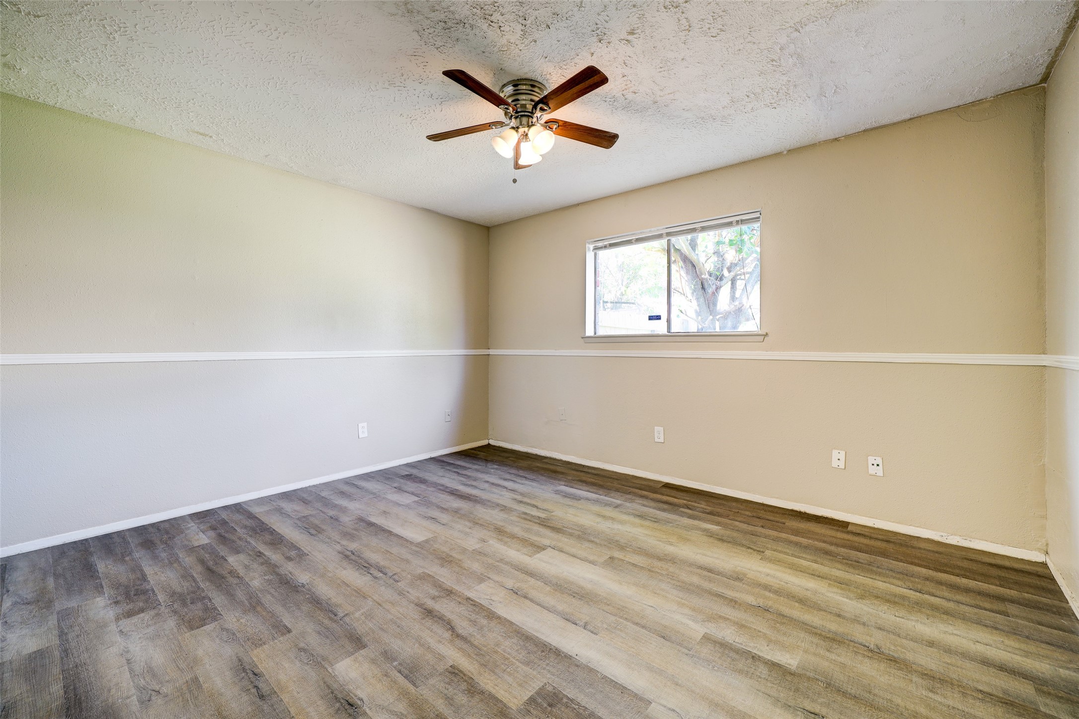 10731 Staghill Drive Property Photo 5