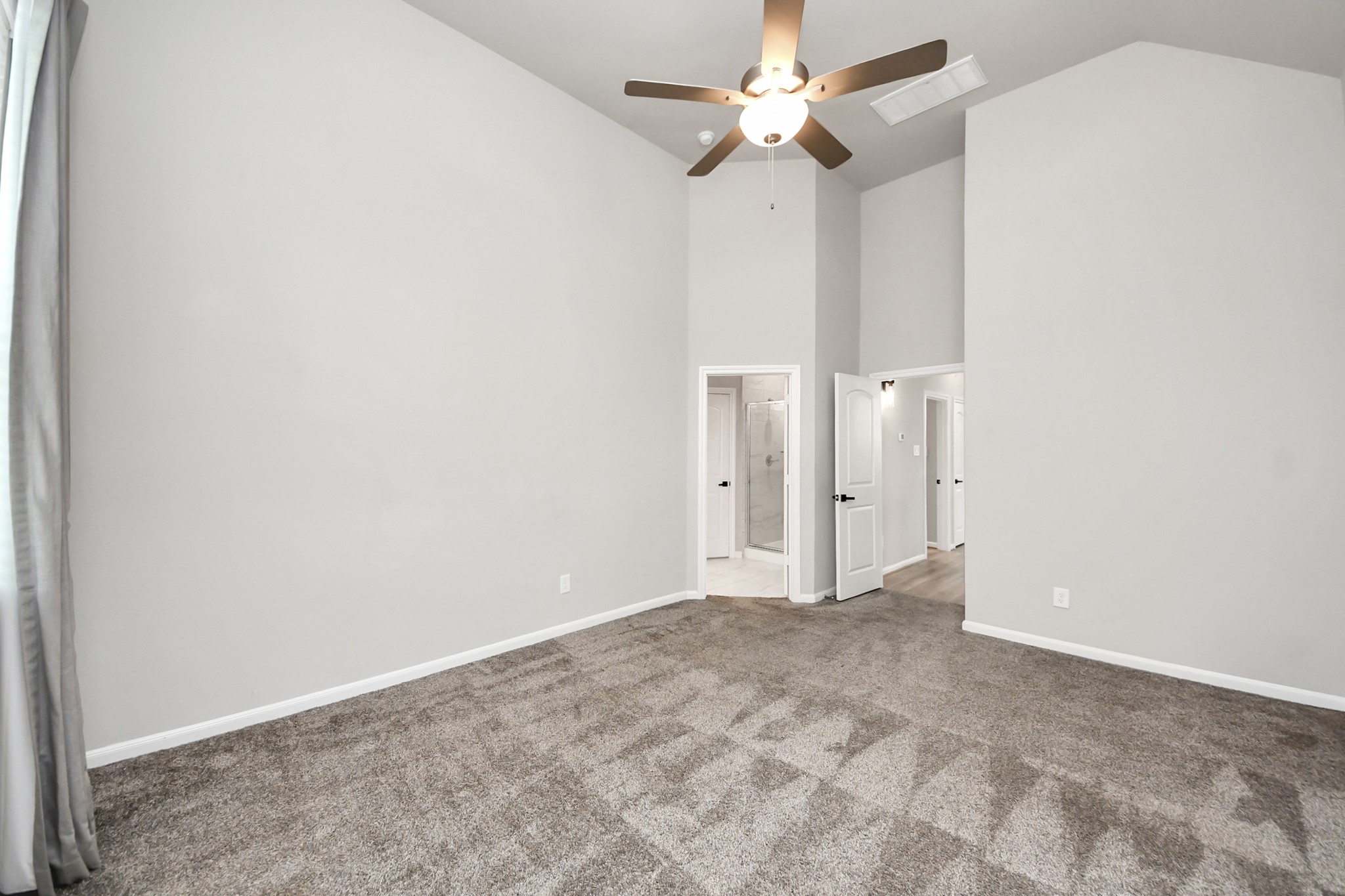 2539 Terrace Point Drive Property Photo 19