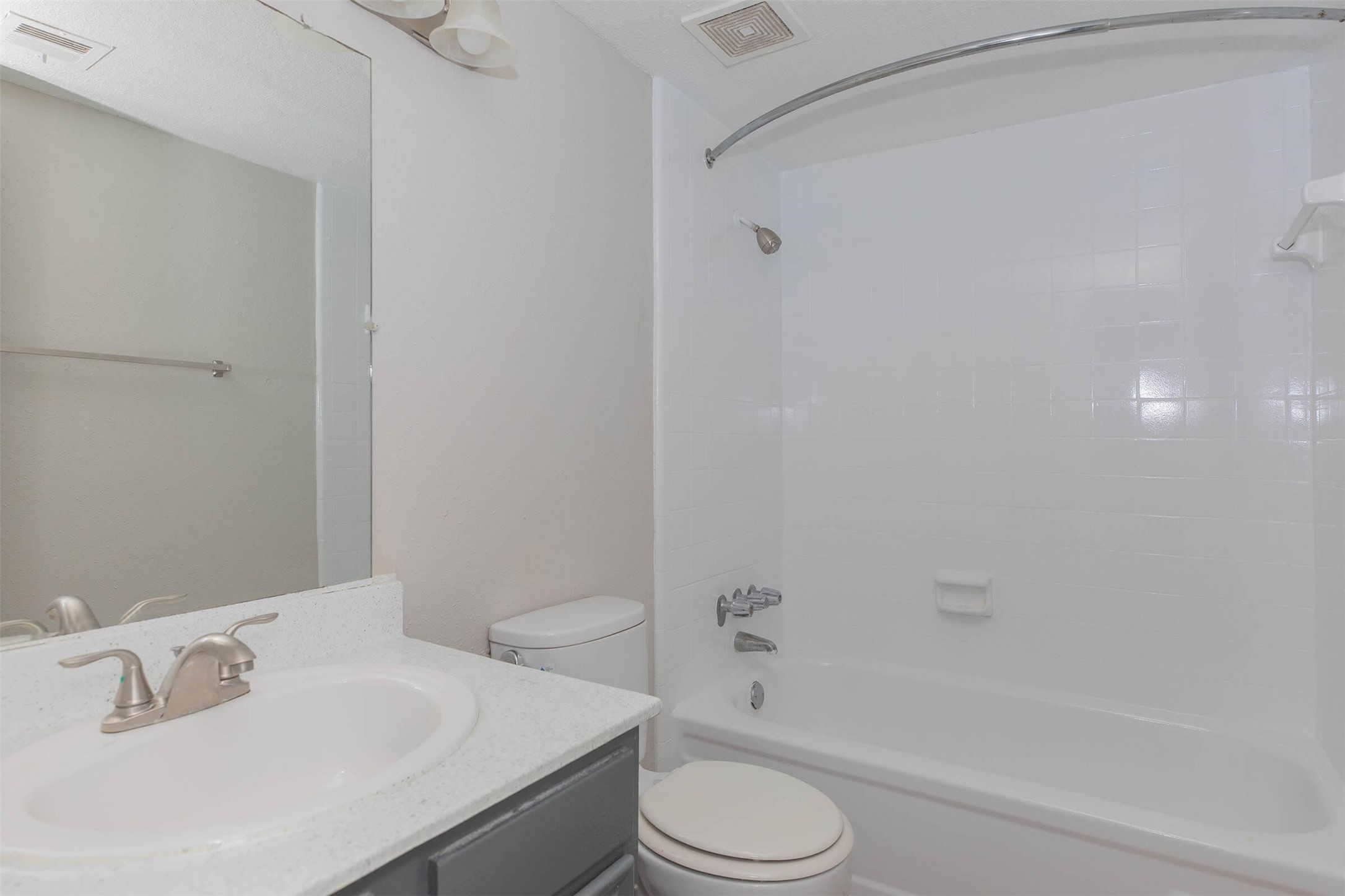 3125 Crestdale Drive 1517 Property Photo 8