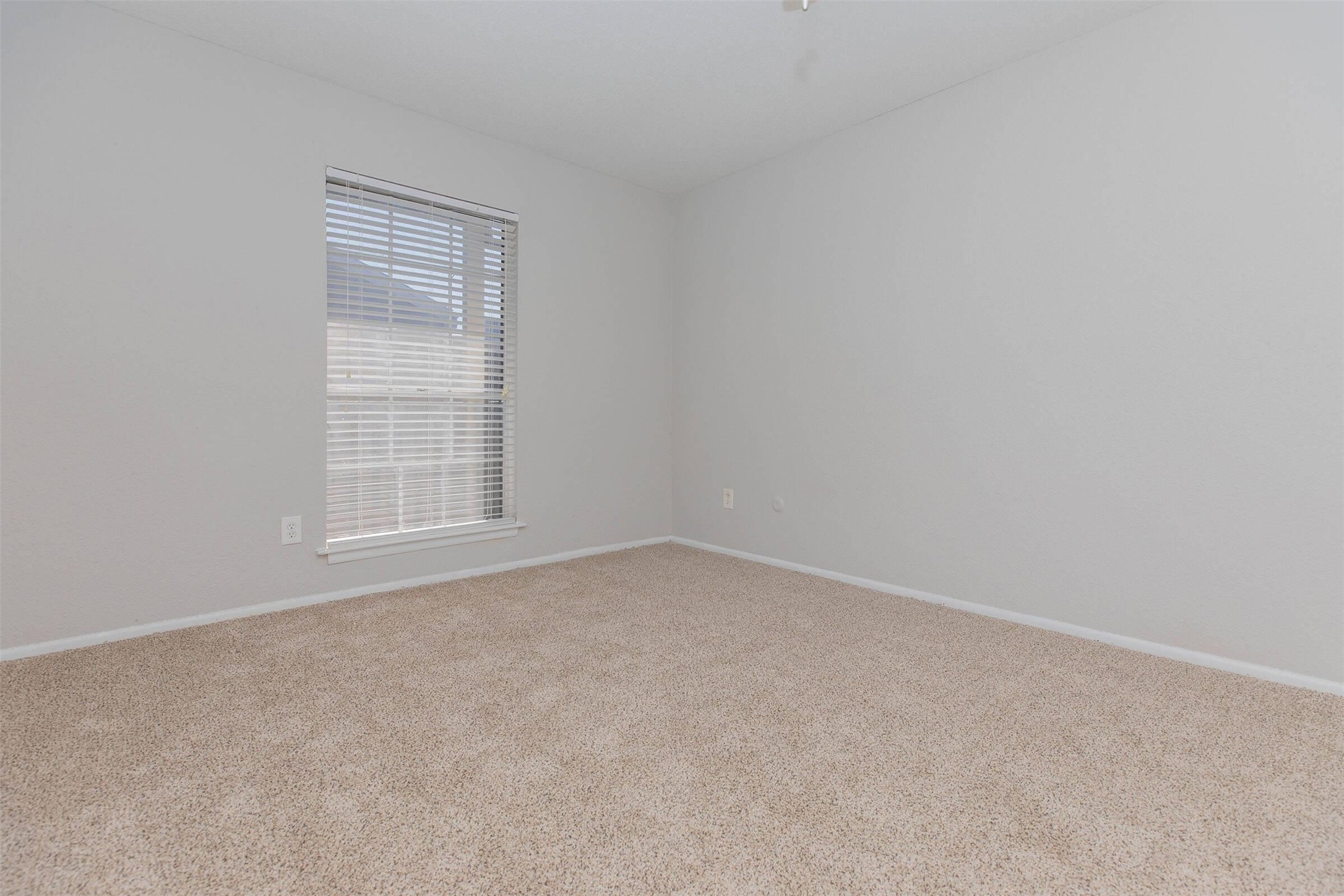 3125 Crestdale Drive 1517 Property Photo 9