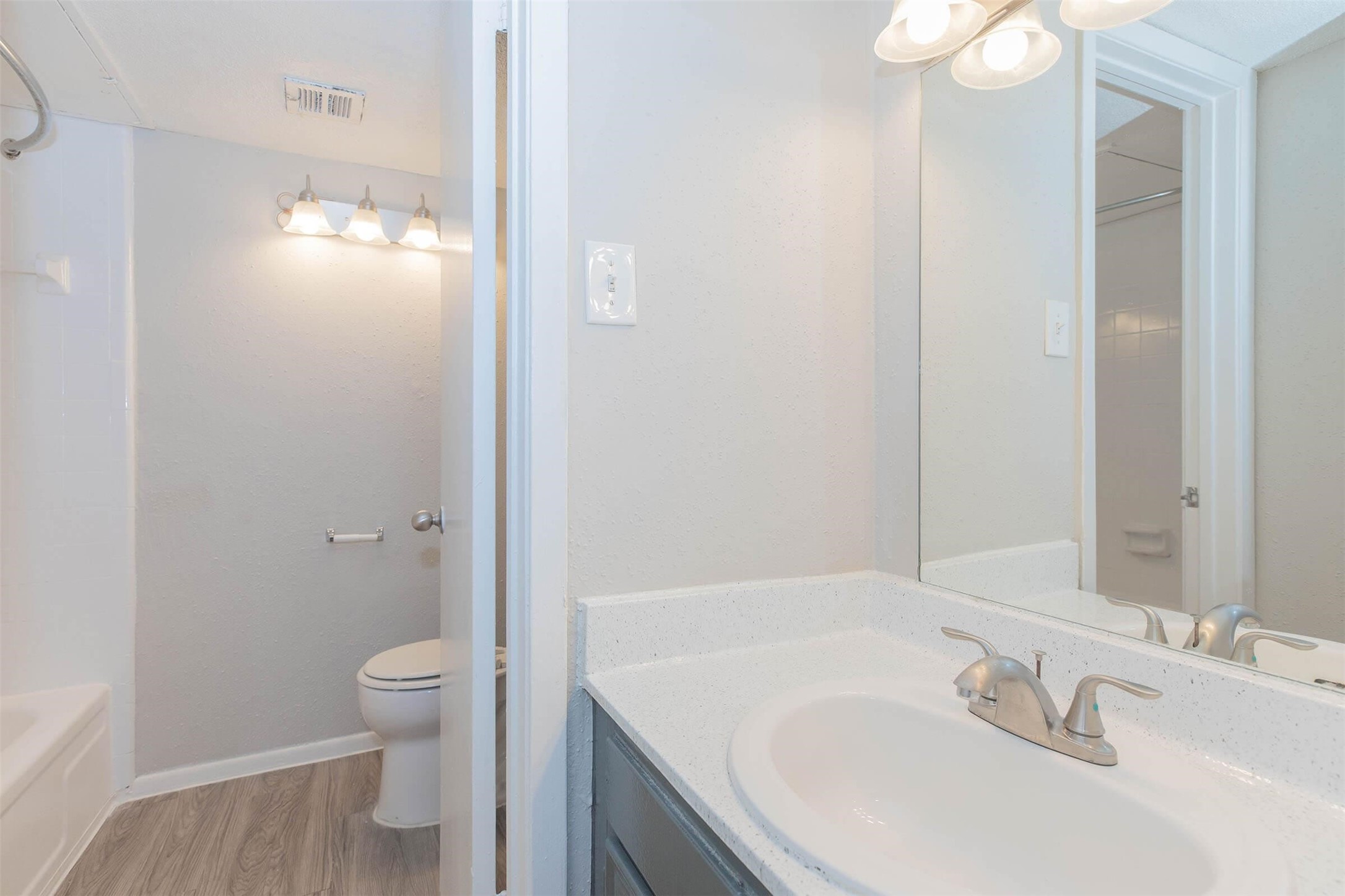 3125 Crestdale Drive 1517 Property Photo 11