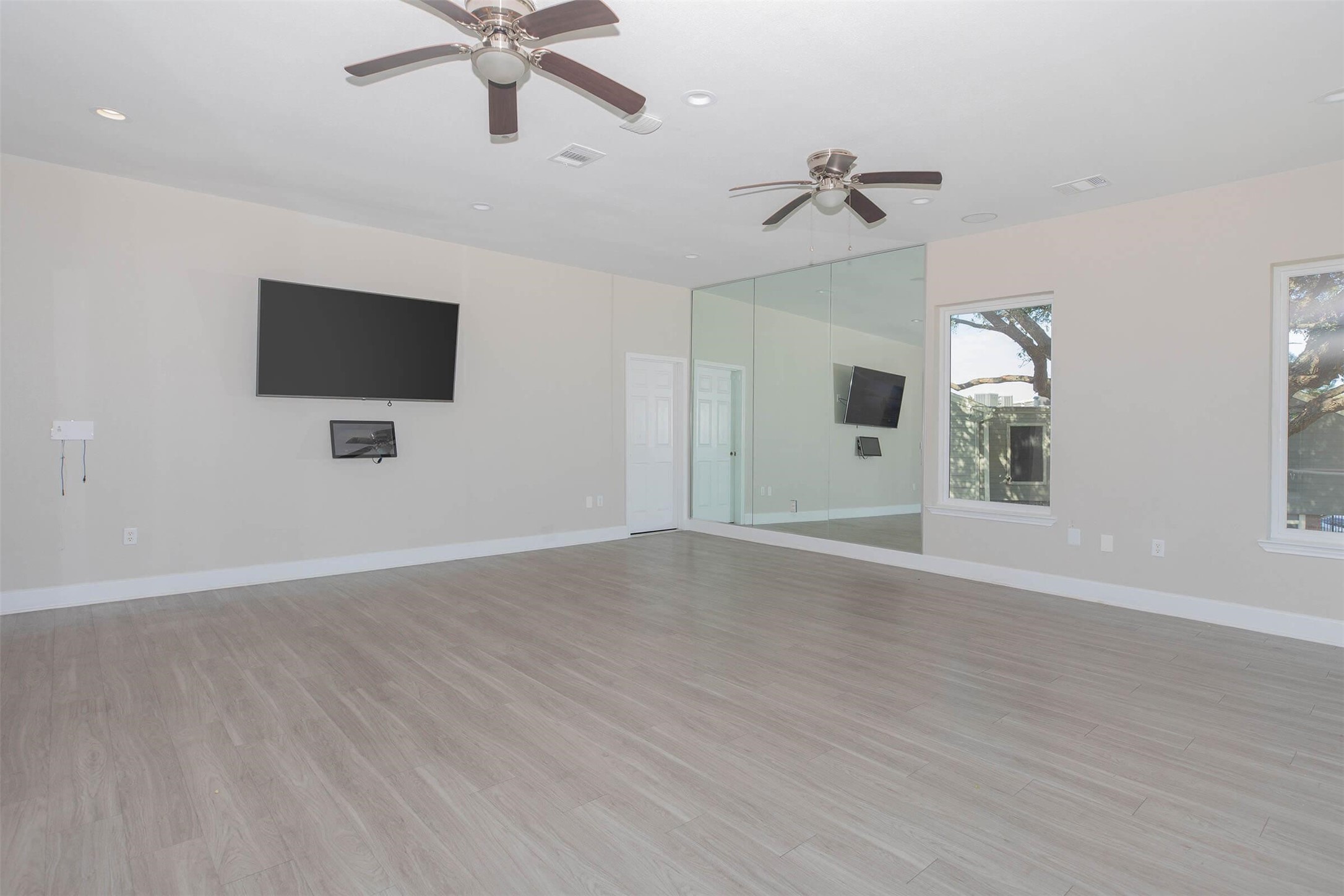 3125 Crestdale Drive 1517 Property Photo 34